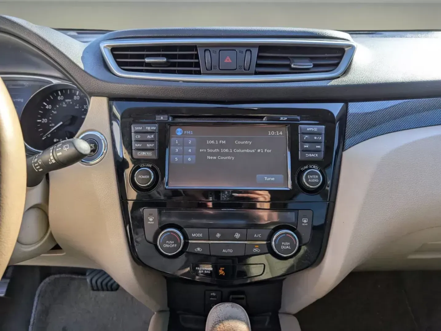 2015 /Almond Nissan Rogue SL (5N1AT2MT5FC) with an Regular Unleaded I-4 2.5 L/152 engine, 1-Speed CVT w/OD transmission, located at 1430 Gateway Drive, Opelika, AL, 36801, (334) 239-0944, 32.637871, -85.409790 - **Experience the Perfect Blend of Comfort and Versatility with the 2015 Nissan Rogue SL!**<br /> <br /> Are you in the market for a reliable SUV that perfectly balances family needs, daily commuting, and weekend adventures? Look no further than this stunning **2015 Nissan Rogue SL**, available now a - Photo#14