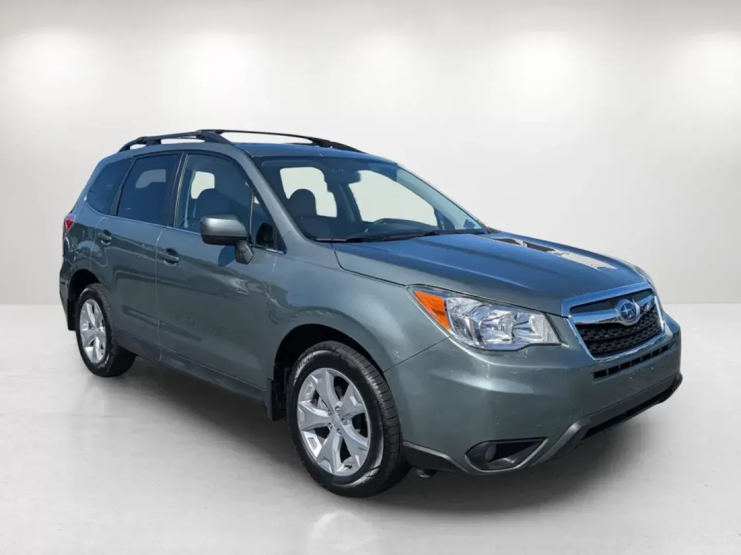 2015 /Gray Subaru Forester 2.5i Limited (JF2SJAHC5FH) with an Other engine, located at 1430 Gateway Drive, Opelika, AL, 36801, (334) 239-0944, 32.637871, -85.409790 - Discover the perfect blend of adventure and practicality with the 2015 Subaru Forester 2.5i Limited, available now at Gils Auto in Opelika, AL. Whether you're navigating busy city streets, embarking on family road trips, or tackling weekend getaways to nearby destinations like Chewacla State Park, t - Photo#2
