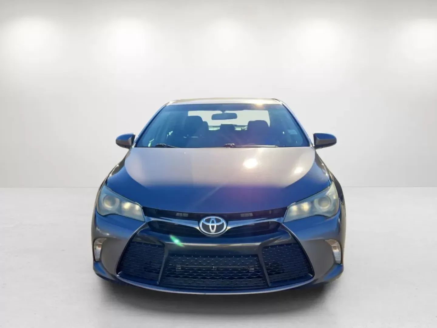 2015 Toyota Camry SE (4T1BF1FK1FU) with an Other engine, located at 1430 Gateway Drive, Opelika, AL, 36801, (334) 239-0944, 32.637871, -85.409790 - Are you searching for a reliable vehicle that combines comfort, style, and affordability? Look no further than this 2015 Toyota Camry, now available at Gils Auto in Phenix City, AL. Whether you're commuting to work, shuttling the kids around, or embarking on weekend adventures, this sedan is the per - Photo#1