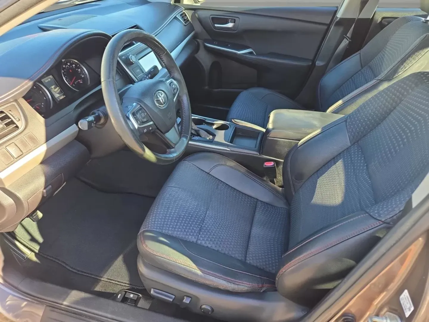 2015 Toyota Camry SE (4T1BF1FK1FU) with an Other engine, located at 1430 Gateway Drive, Opelika, AL, 36801, (334) 239-0944, 32.637871, -85.409790 - Are you searching for a reliable vehicle that combines comfort, style, and affordability? Look no further than this 2015 Toyota Camry, now available at Gils Auto in Phenix City, AL. Whether you're commuting to work, shuttling the kids around, or embarking on weekend adventures, this sedan is the per - Photo#11