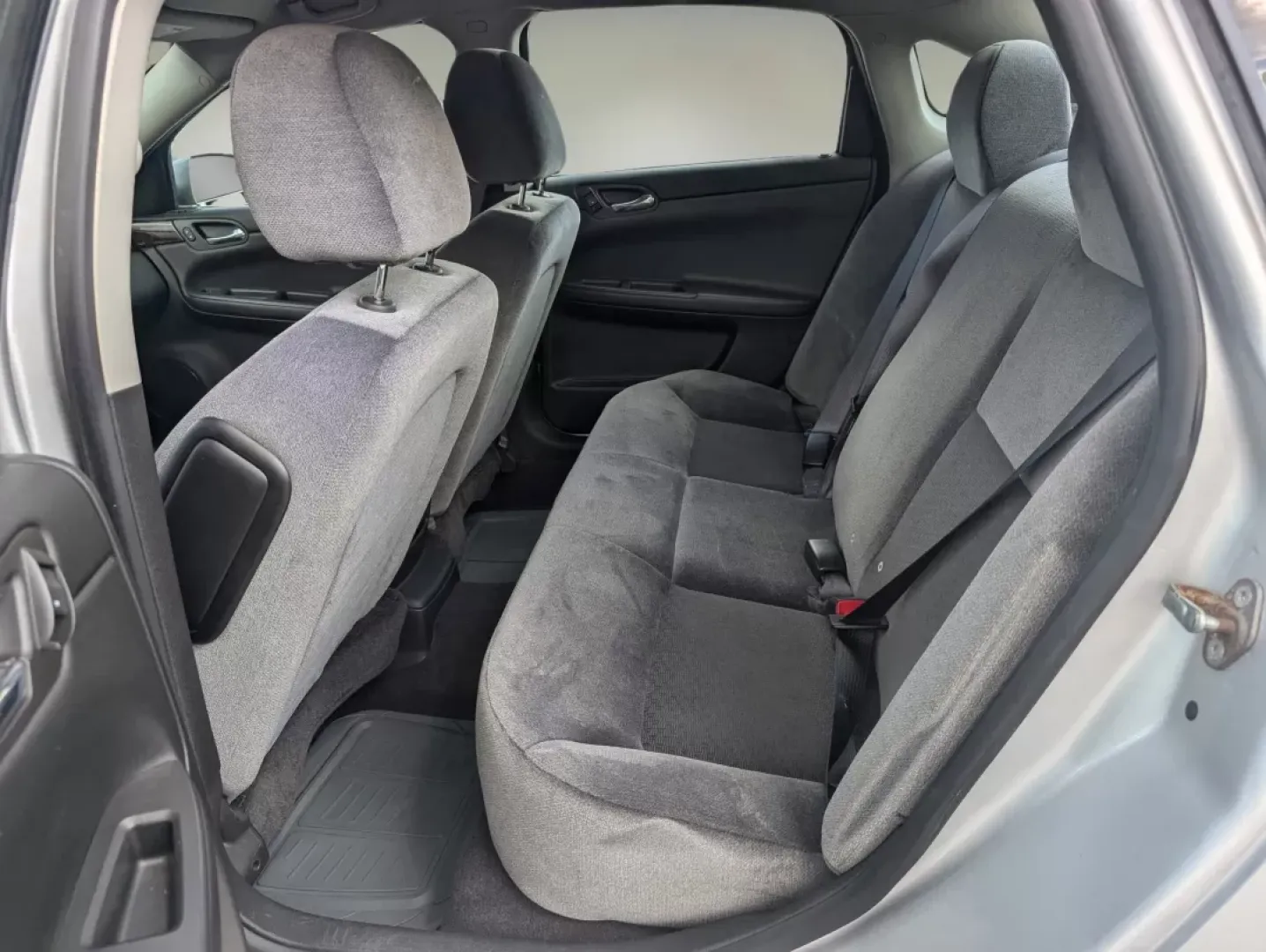 2016 /Ebony Chevrolet Impala Limited LS (2G1WA5E37G1) with an Other engine, located at 804 22nd Ave, Phenix City, AL, 36870, (334) 297-1860, 32.484749, -85.024475 - **Discover the Perfect Companion for Every Journey: 2016 Chevrolet Impala Limited at Gils Auto in Opelika, AL!**<br /> <br /> Are you in search of a reliable sedan that seamlessly fits into your busy lifestyle? Look no further than this stunning 2016 Chevrolet Impala Limited, available now at Gils A - Photo#10