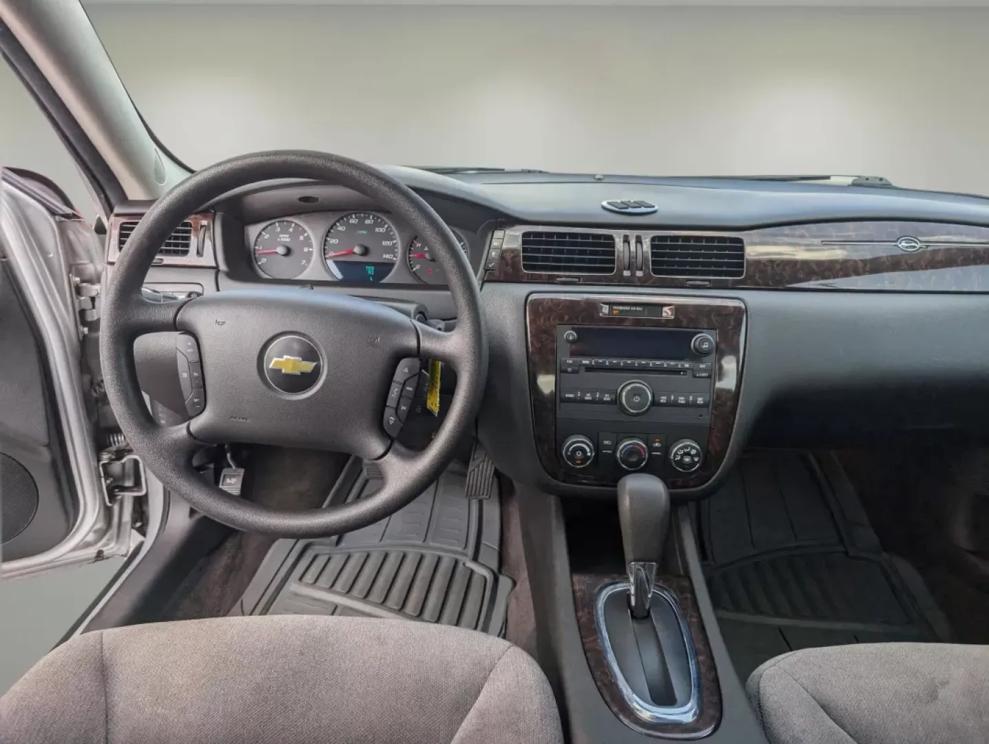 2016 /Ebony Chevrolet Impala Limited LS (2G1WA5E37G1) with an Other engine, located at 804 22nd Ave, Phenix City, AL, 36870, (334) 297-1860, 32.484749, -85.024475 - **Discover the Perfect Companion for Every Journey: 2016 Chevrolet Impala Limited at Gils Auto in Opelika, AL!**<br /> <br /> Are you in search of a reliable sedan that seamlessly fits into your busy lifestyle? Look no further than this stunning 2016 Chevrolet Impala Limited, available now at Gils A - Photo#11