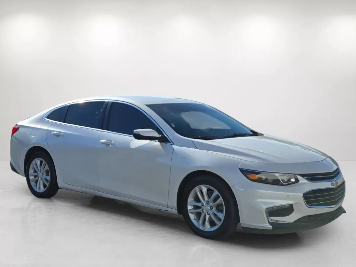 2016 /Jet Black Chevrolet Malibu LT (1G1ZE5ST0GF) with an Other engine, located at 3959 U.S. 80 W, Phenix City, AL, 36870, (334) 297-4885, 32.469296, -85.135185 - **Elevate Your Commute with this 2016 Chevrolet Malibu LT at Gils Auto - Phenix City!**<br /> <br /> Are you looking for a reliable sedan that combines style, comfort, and cutting-edge technology? Look no further! The 2016 Chevrolet Malibu LT is the perfect vehicle for your daily commute or family o - Photo#3