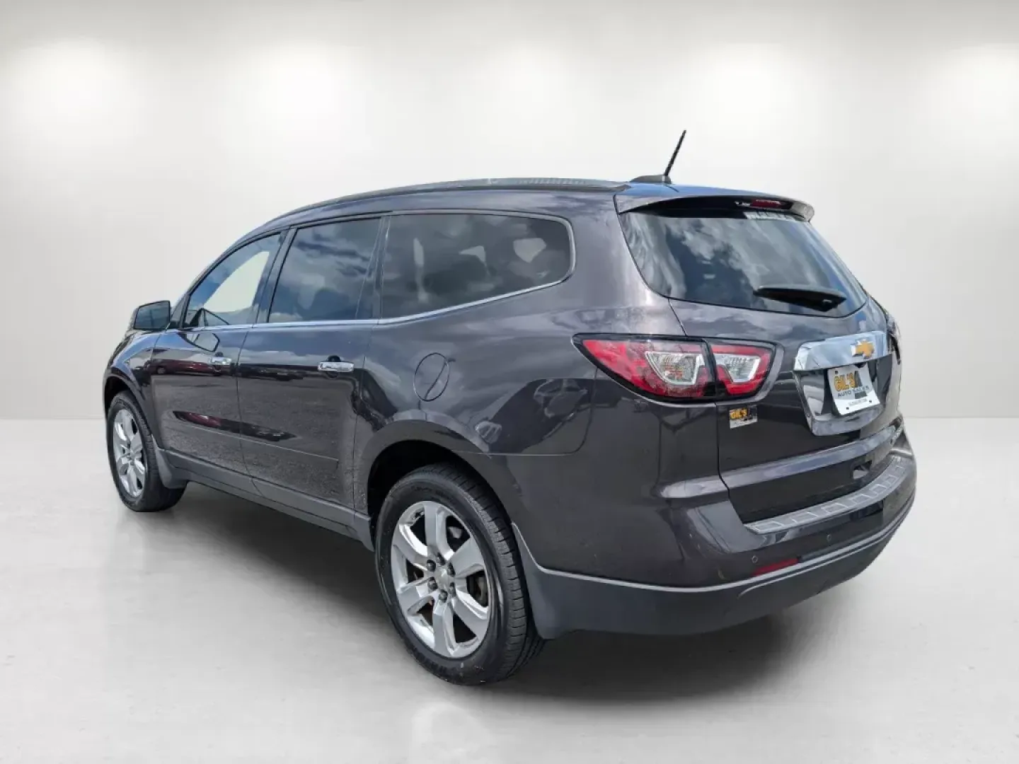 2016 /Ebony Chevrolet Traverse LT (1GNKRGKD4GJ) with an Other engine, located at 804 22nd Ave, Phenix City, AL, 36870, (334) 297-1860, 32.484749, -85.024475 - Explore the open road, perfect for family adventures or your daily commute. Introducing the 2016 Chevrolet Traverse LT, a versatile SUV designed for life's journeys. Whether you're taking the kids to school, heading out for a weekend getaway, or simply running errands in Phenix City, this spacious v - Photo#6
