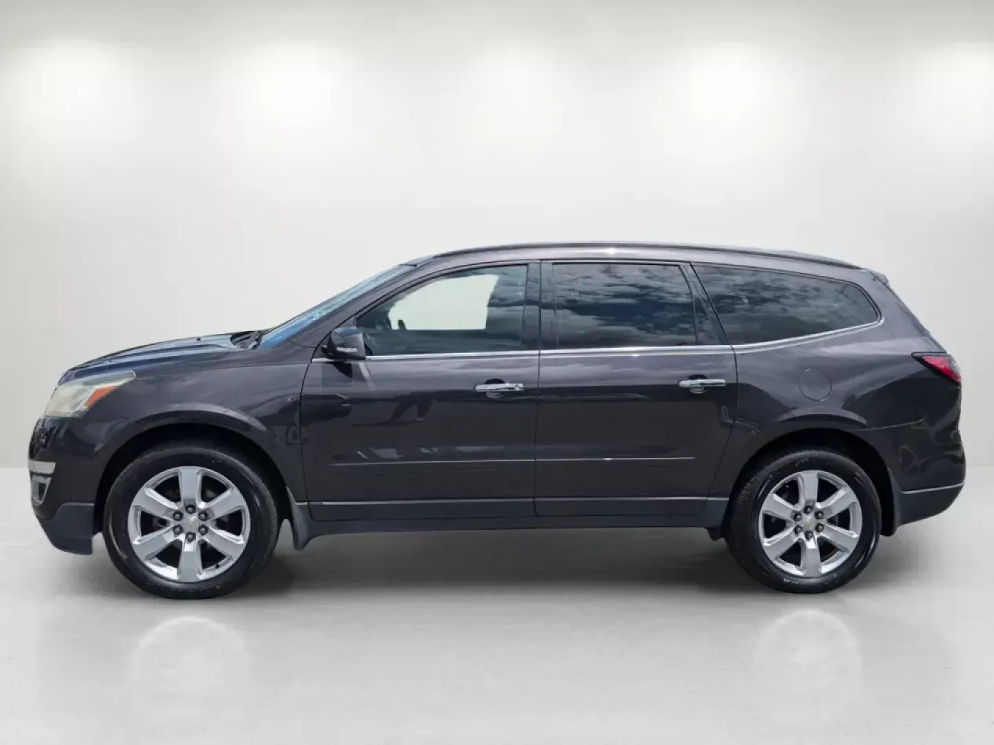 2016 /Ebony Chevrolet Traverse LT (1GNKRGKD4GJ) with an Other engine, located at 804 22nd Ave, Phenix City, AL, 36870, (334) 297-1860, 32.484749, -85.024475 - Explore the open road, perfect for family adventures or your daily commute. Introducing the 2016 Chevrolet Traverse LT, a versatile SUV designed for life's journeys. Whether you're taking the kids to school, heading out for a weekend getaway, or simply running errands in Phenix City, this spacious v - Photo#7