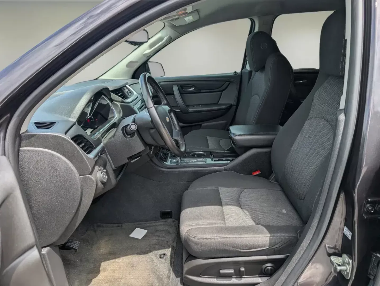 2016 /Ebony Chevrolet Traverse LT (1GNKRGKD4GJ) with an Other engine, located at 804 22nd Ave, Phenix City, AL, 36870, (334) 297-1860, 32.484749, -85.024475 - Explore the open road, perfect for family adventures or your daily commute. Introducing the 2016 Chevrolet Traverse LT, a versatile SUV designed for life's journeys. Whether you're taking the kids to school, heading out for a weekend getaway, or simply running errands in Phenix City, this spacious v - Photo#9
