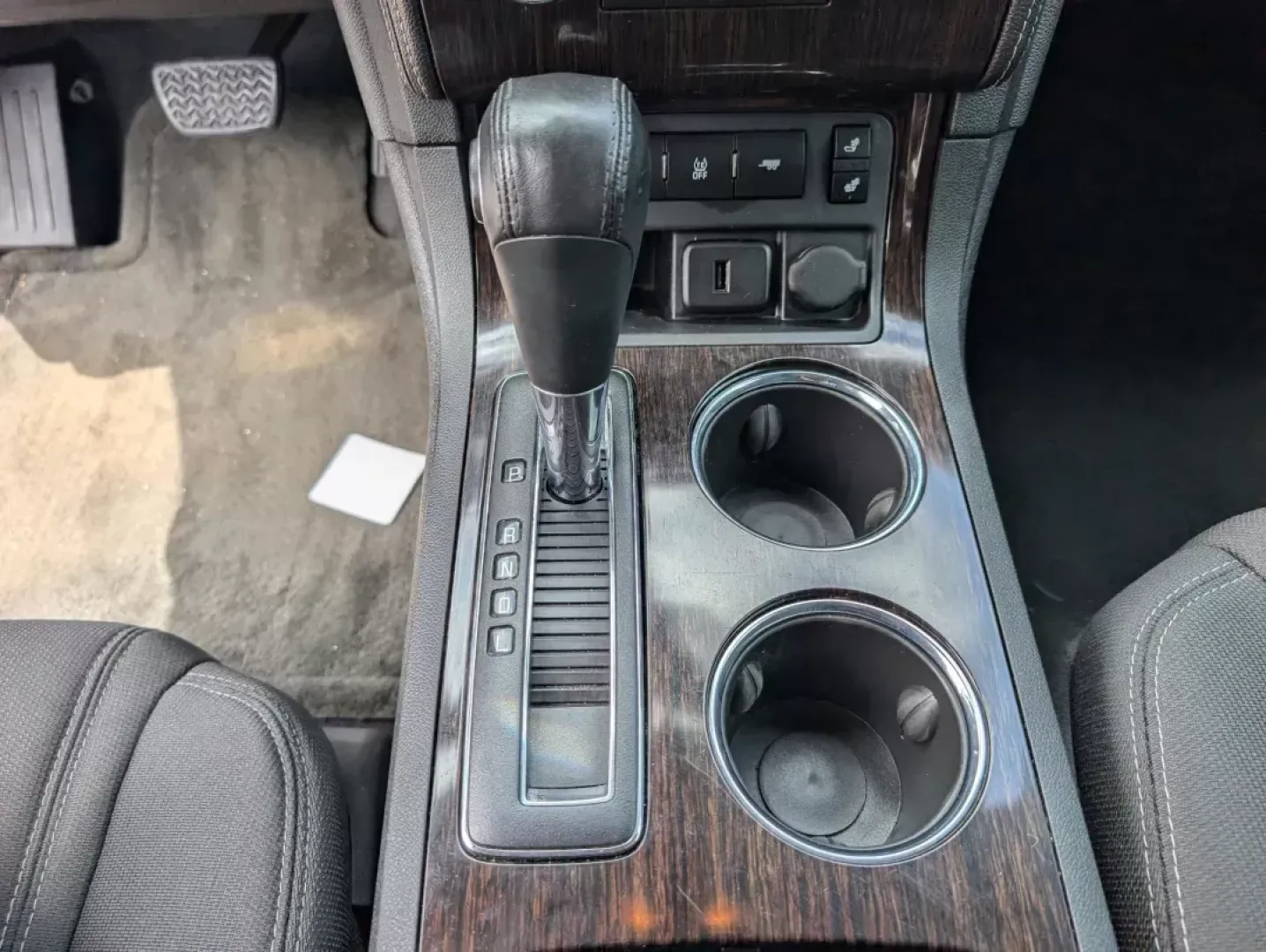 2016 /Ebony Chevrolet Traverse LT (1GNKRGKD4GJ) with an Other engine, located at 804 22nd Ave, Phenix City, AL, 36870, (334) 297-1860, 32.484749, -85.024475 - Explore the open road, perfect for family adventures or your daily commute. Introducing the 2016 Chevrolet Traverse LT, a versatile SUV designed for life's journeys. Whether you're taking the kids to school, heading out for a weekend getaway, or simply running errands in Phenix City, this spacious v - Photo#13