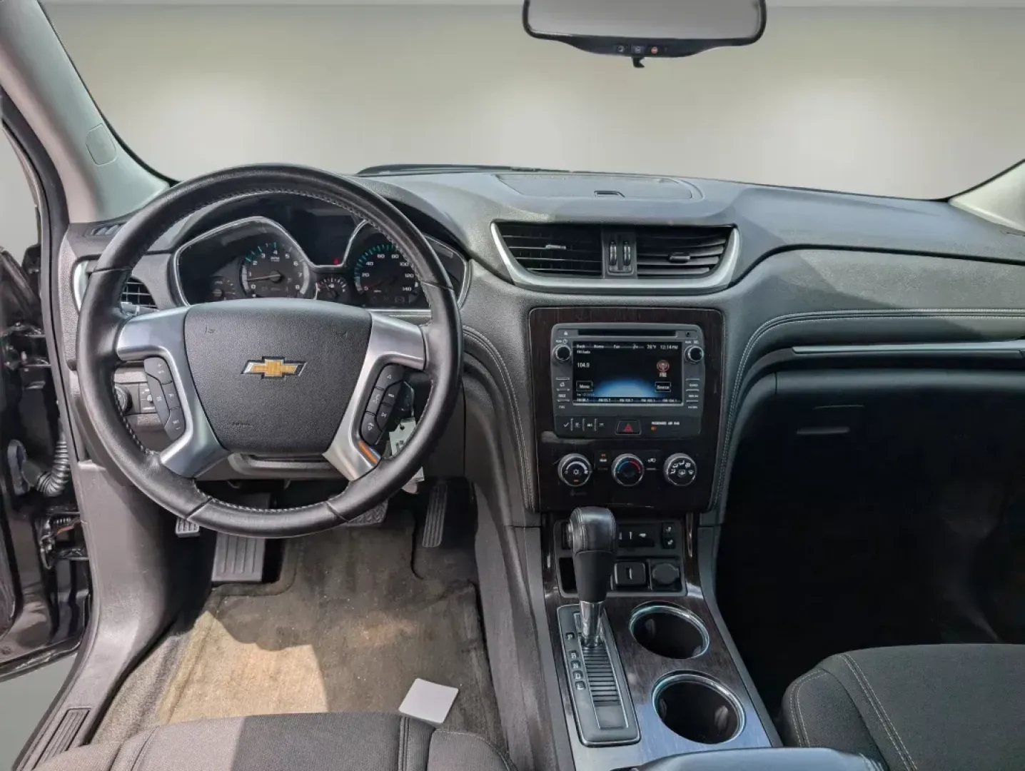 2016 /Ebony Chevrolet Traverse LT (1GNKRGKD4GJ) with an Other engine, located at 804 22nd Ave, Phenix City, AL, 36870, (334) 297-1860, 32.484749, -85.024475 - Explore the open road, perfect for family adventures or your daily commute. Introducing the 2016 Chevrolet Traverse LT, a versatile SUV designed for life's journeys. Whether you're taking the kids to school, heading out for a weekend getaway, or simply running errands in Phenix City, this spacious v - Photo#14