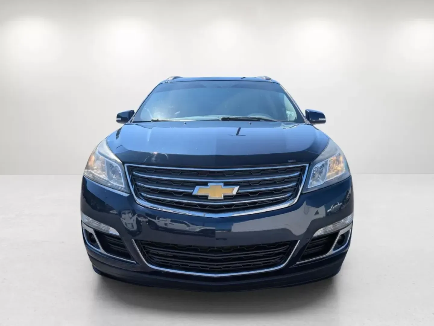 2016 /Dark Titanium/Light Titanium Chevrolet Traverse LT (1GNKRHKD8GJ) with an Other engine, located at 1430 Gateway Drive, Opelika, AL, 36801, (334) 239-0944, 32.637871, -85.409790 - **Explore Life's Adventures with the 2016 Chevrolet Traverse LT at Gils Auto in Phenix City, AL!**<br /> <br /> Are you ready to hit the road with family and friends, or embark on weekend getaways filled with adventure? The 2016 Chevrolet Traverse LT is the perfect SUV for those who crave versatilit - Photo#2