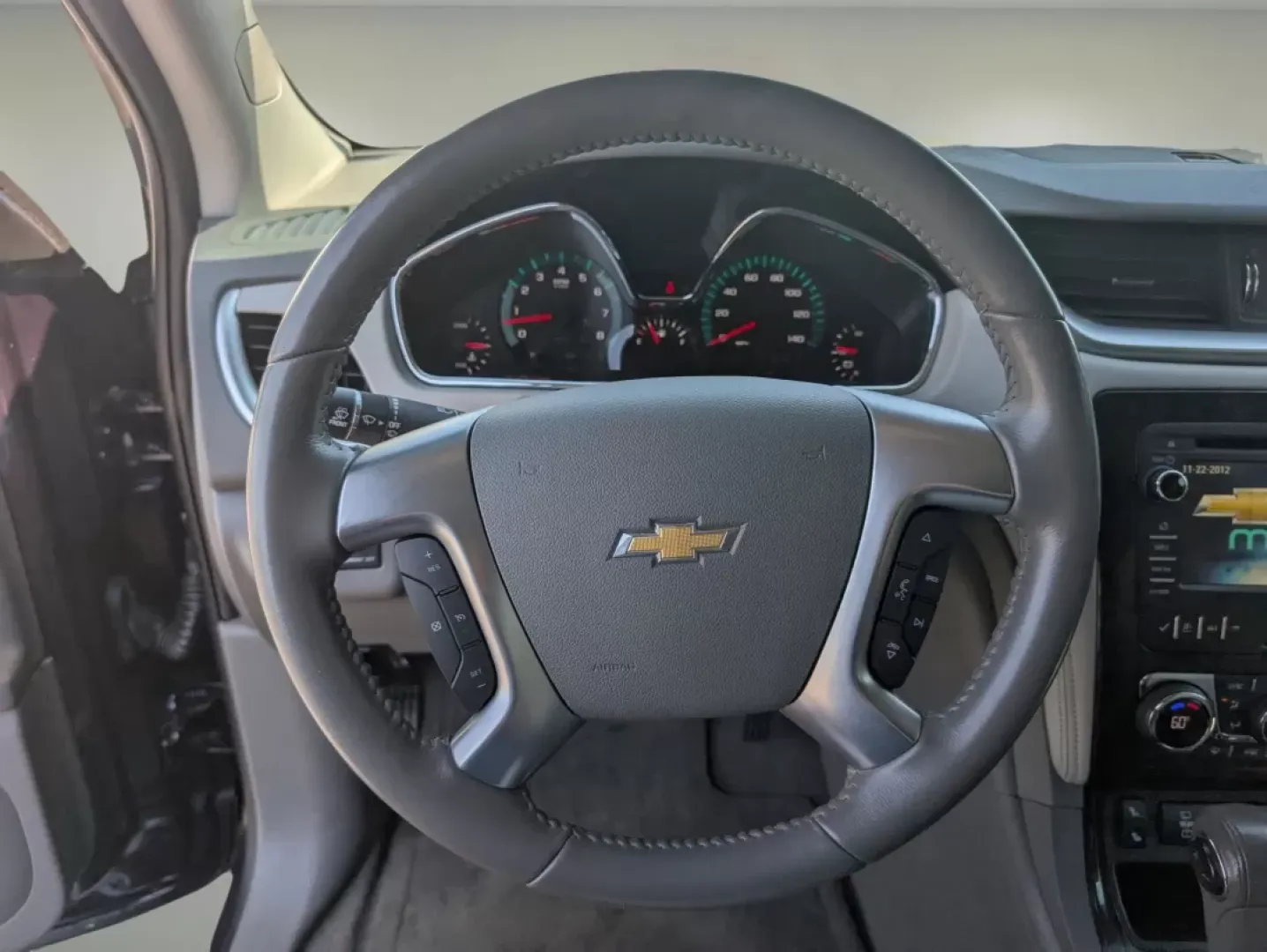 2016 /Dark Titanium/Light Titanium Chevrolet Traverse LT (1GNKRHKD8GJ) with an Other engine, located at 1430 Gateway Drive, Opelika, AL, 36801, (334) 239-0944, 32.637871, -85.409790 - **Explore Life's Adventures with the 2016 Chevrolet Traverse LT at Gils Auto in Phenix City, AL!**<br /> <br /> Are you ready to hit the road with family and friends, or embark on weekend getaways filled with adventure? The 2016 Chevrolet Traverse LT is the perfect SUV for those who crave versatilit - Photo#16