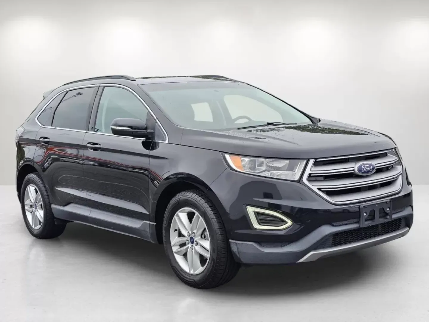 2016 Ford Edge SEL (2FMPK3J87GB) with an Other engine, located at 5115 14th Ave., Columbus, GA, 31904, (706) 323-0345, 32.511494, -84.971046 - **Discover Your Next Adventure with the 2016 Ford Edge SEL Perfect for Families and Commuters!**<br /> <br /> Are you in search of a versatile SUV that's ready to keep up with your busy lifestyle? Look no further than this stunning **2016 Ford Edge SEL** available at **Gils Auto - Columbus**. Locat - Photo#2