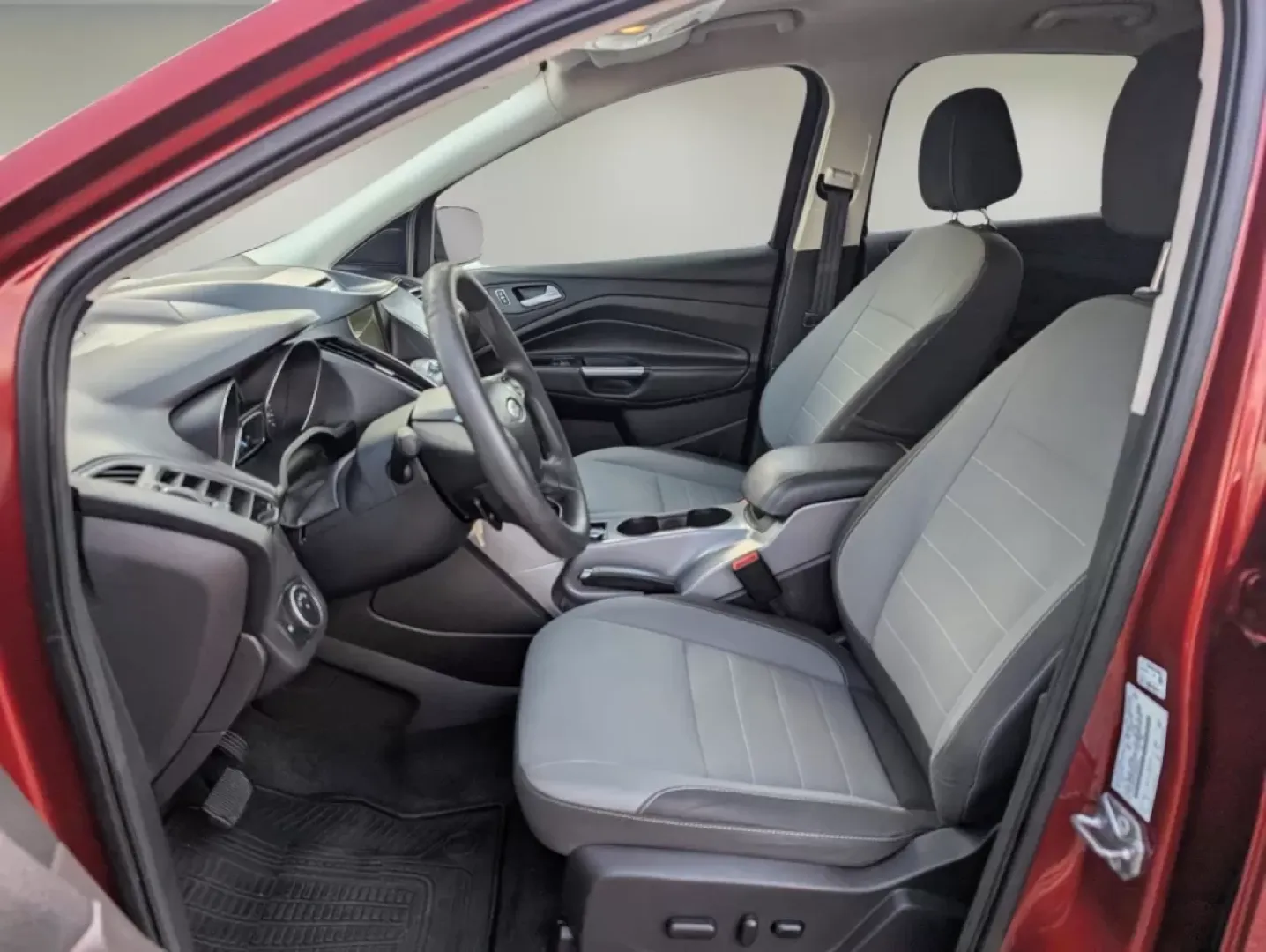 2016 Ford Escape SE (1FMCU9GX3GU) with an Other engine, located at 804 22nd Ave, Phenix City, AL, 36870, (334) 297-1860, 32.484749, -85.024475 - **Experience Adventure in the 2016 Ford Escape SE Perfect for Your Next Journey!**<br /> <br /> If you're looking to elevate your lifestyle with a vehicle that's as versatile as your plans, the 2016 Ford Escape SE is your ideal companion. With ample space for a growing family, a sporty design, and - Photo#9