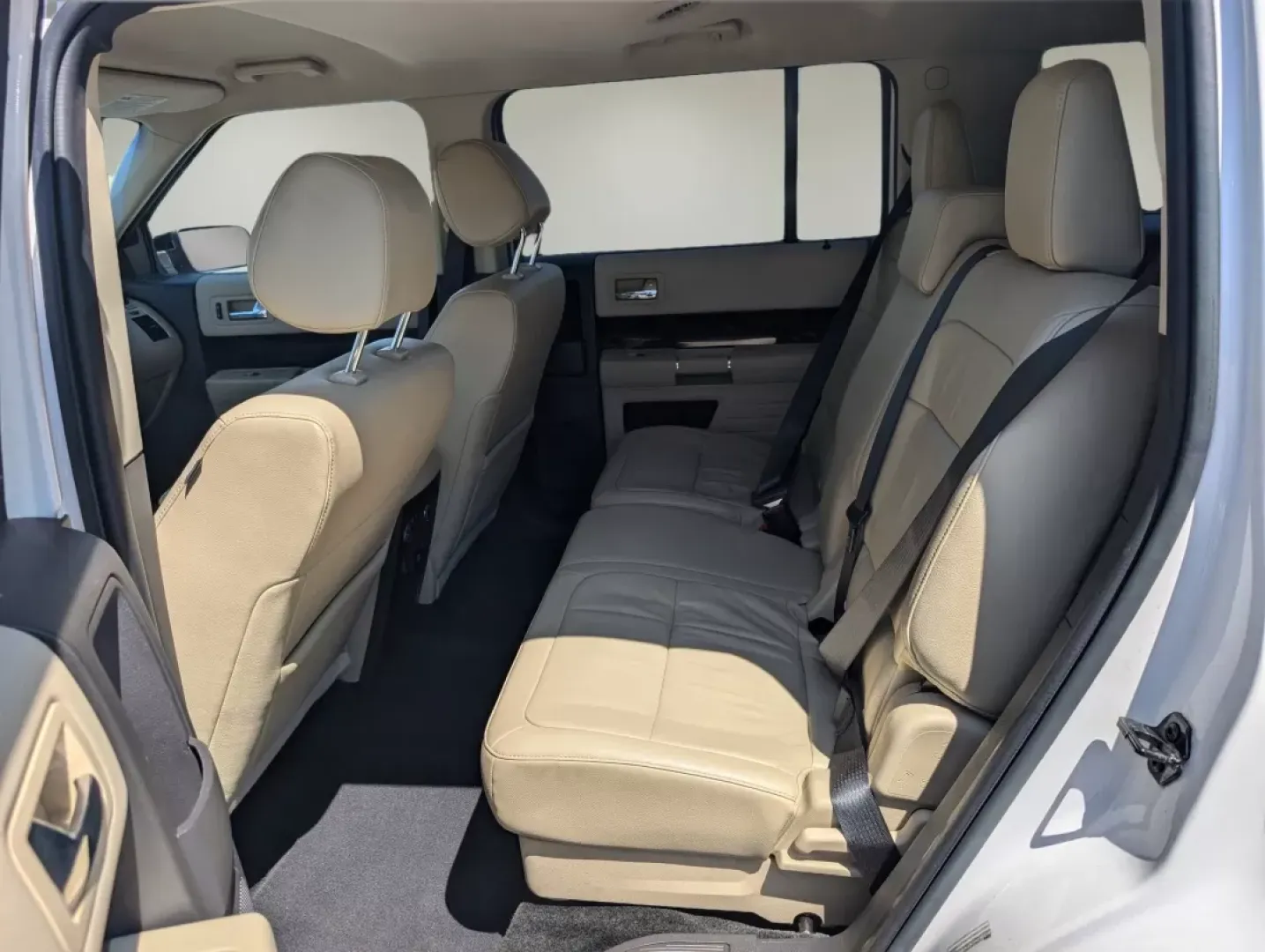 2016 Ford Flex SEL (2FMGK5C84GB) with an Other engine, located at 804 22nd Ave, Phenix City, AL, 36870, (334) 297-1860, 32.484749, -85.024475 - **Explore Adventure and Comfort in the 2016 Ford Flex SEL Perfect for Families and Weekend Getaways!**<br /> <br /> Are you searching for a versatile vehicle that can accommodate your growing family while also being the ideal companion for weekend adventures? Look no further than the 2016 Ford Flex - Photo#10