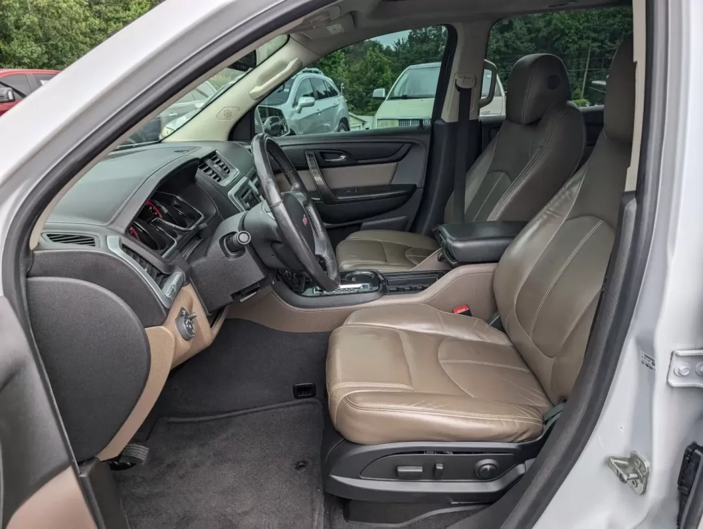 2016 /Dark Cashmere GMC Acadia SLT (1GKKRRKD5GJ) with an Other engine, located at 3959 U.S. 80 W, Phenix City, AL, 36870, (334) 297-4885, 32.469296, -85.135185 - **Explore New Adventures with the 2016 GMC Acadia SLT Perfect for Growing Families!**<br /> <br /> Are you ready to elevate your family adventures? The 2016 GMC Acadia SLT is the perfect companion for creating unforgettable memories on road trips, school runs, or weekend getaways. This spacious SUV - Photo#9