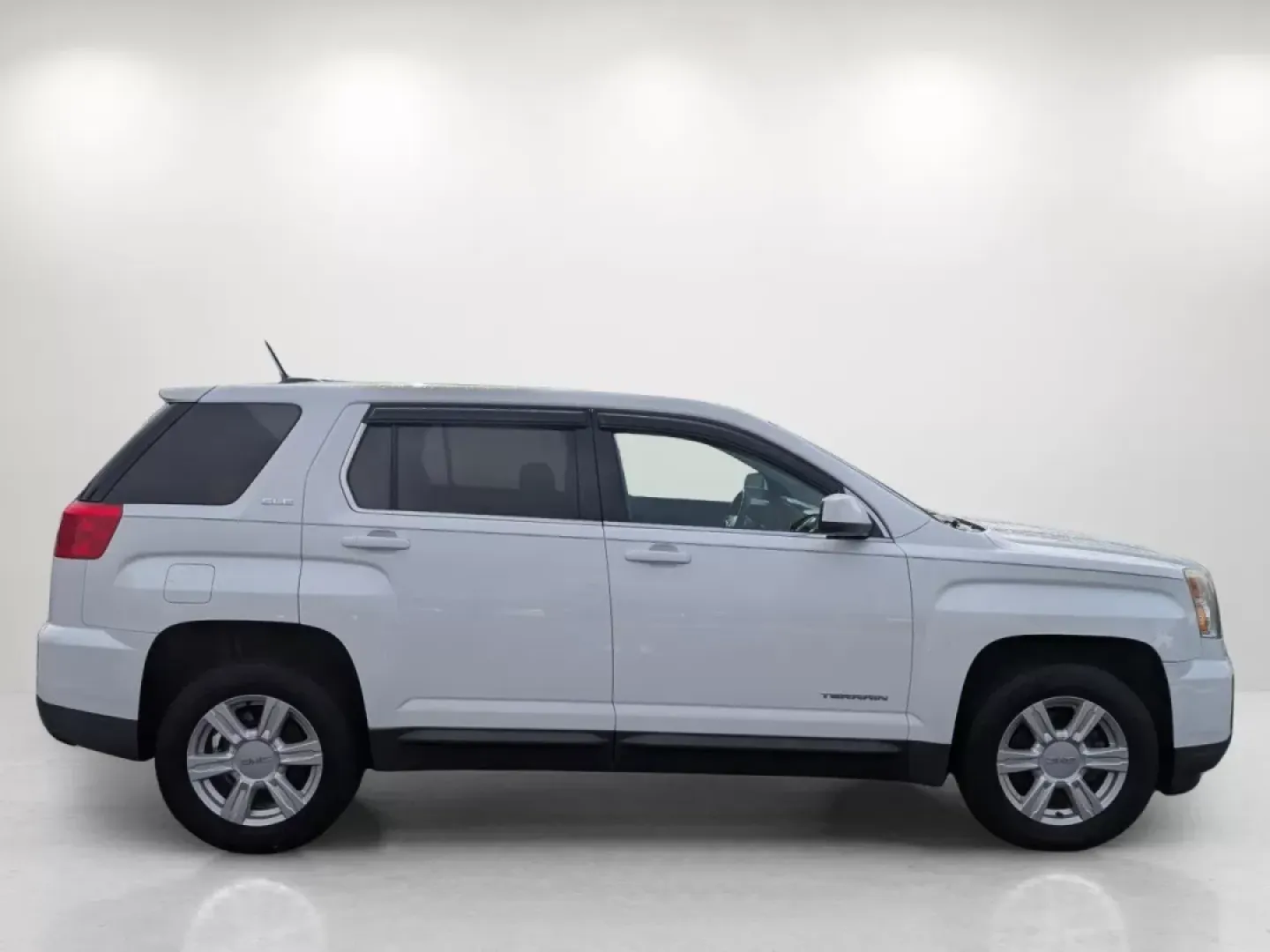 2016 /Jet Black GMC Terrain SLE (2GKALMEK4G6) with an Other engine, located at 521 Old Farm Lane Rd, Prattville, AL, 36066, (334) 325-1505, 32.482460, -86.416367 - ### Discover Your Perfect Adventure Companion: 2016 GMC Terrain SLE SUV<br /> <br /> Are you searching for the ideal vehicle that complements your active lifestyle or growing family? Look no further! At Gils Auto - Columbus #2, we have just what you need: a well-maintained 2016 GMC Terrain SLE SUV t - Photo#3