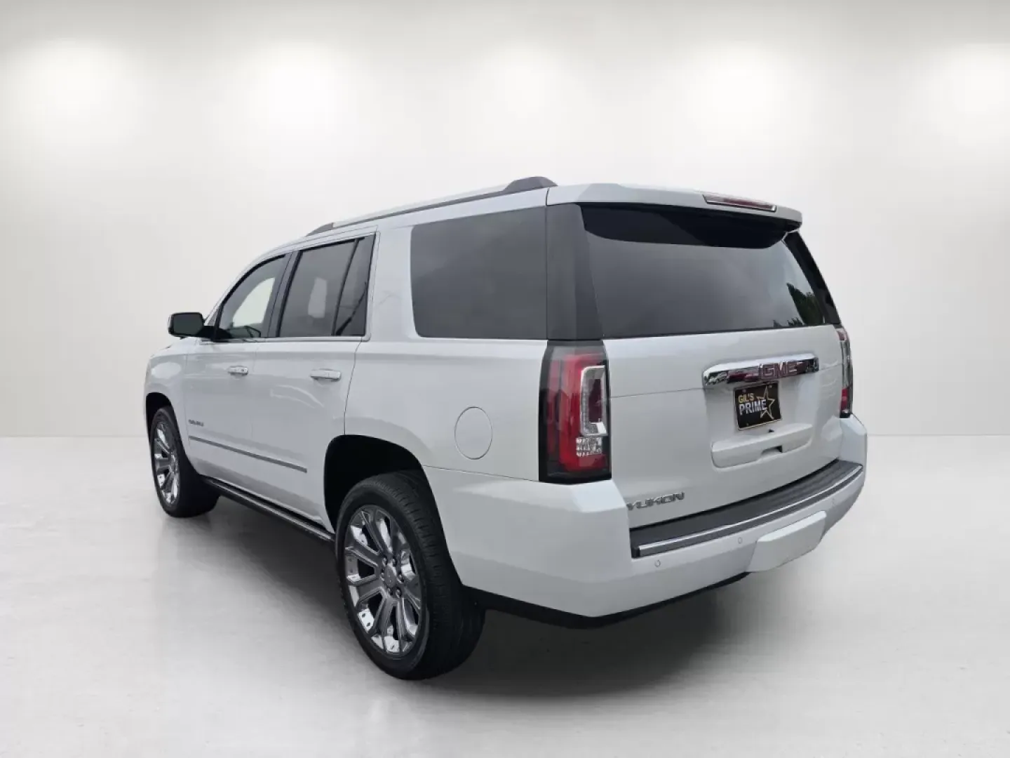 2016 /Cocoa/Dark Atmosphere GMC Yukon Denali (1GKS1CKJ9GR) with an Other engine, located at 5115 14th Ave., Columbus, GA, 31904, (706) 323-0345, 32.511494, -84.971046 - **Discover Unmatched Luxury and Versatility with This 2016 GMC Yukon Denali**<br /> <br /> Are you in the market for a luxurious SUV that combines power, style, and cutting-edge technology? Look no further than this stunning 2016 GMC Yukon Denali, available now at Gils Auto in Phenix City, AL. Wheth - Photo#6