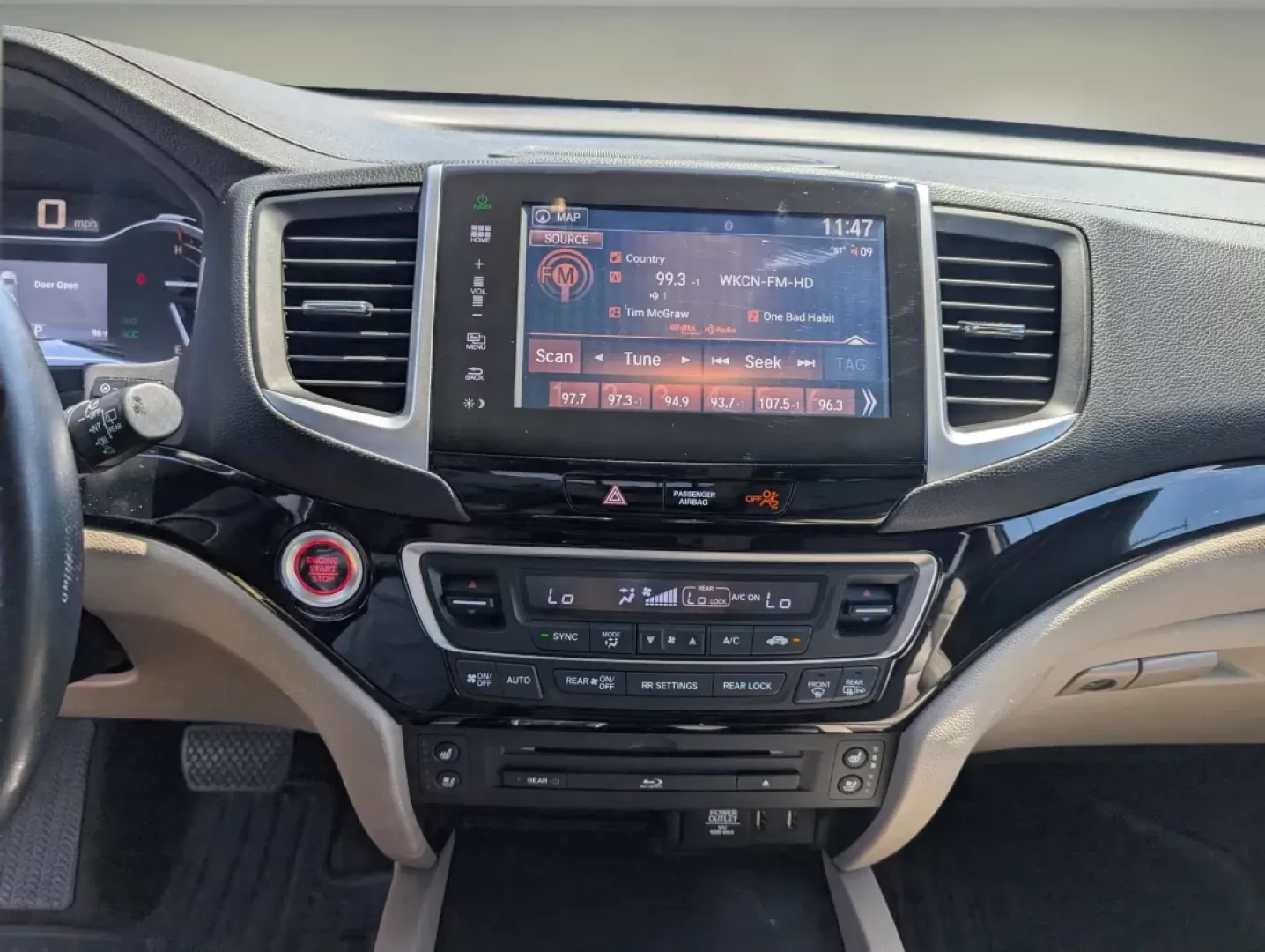 2016 Honda Pilot Elite (5FNYF6H07GB) with an Other engine, located at 5115 14th Ave., Columbus, GA, 31904, (706) 323-0345, 32.511494, -84.971046 - **Adventure Awaits with the 2016 Honda Pilot Elite - Perfect for Family Road Trips!**<br /> <br /> If you're searching for a reliable vehicle that combines comfort, style, and capability, look no further than the 2016 Honda Pilot Elite. This versatile SUV is designed for growing families and weekend - Photo#15