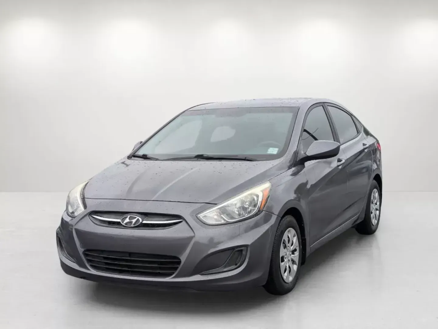 2016 /Gray Hyundai Accent SE (KMHCT4AE2GU) with an Regular Unleaded I-4 1.6 L/97 engine, 6-Speed Automatic w/OD transmission, located at 3959 U.S. 80 W, Phenix City, AL, 36870, (334) 297-4885, 32.469296, -85.135185 - **Discover the Perfect Commuter Vehicle: 2016 Hyundai Accent SE at Gils Auto, Phenix City!**<br /> <br /> Are you looking for a reliable and budget-friendly vehicle that can keep up with your daily hustle? The 2016 Hyundai Accent SE is designed for individuals who prioritize efficiency and comfort, - Photo#1