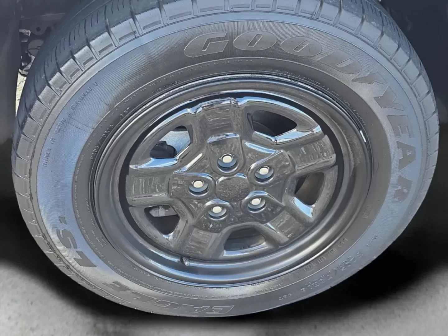 2016 /Dark Slate Gray Jeep Patriot Sport (1C4NJPBA2GD) with an Other engine, located at 804 22nd Ave, Phenix City, AL, 36870, (334) 297-1860, 32.484749, -85.024475 - Elevate your adventures with the unbeatable 2016 Jeep Patriot Sport, now available at Gils Auto in Phenix City, Alabama! This versatile SUV is perfect for weekend getaways, family road trips, or navigating your daily commute with ease. With its spacious interior and rugged build, the Jeep Patriot is - Photo#7