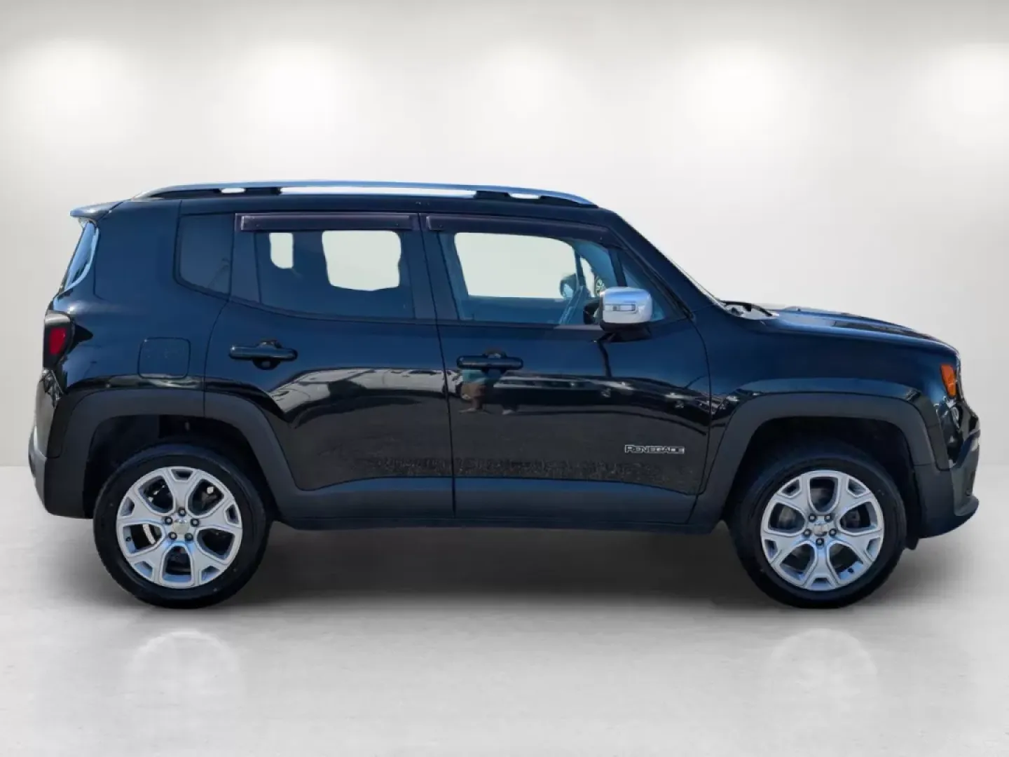 2016 /Black Jeep Renegade Limited (ZACCJBDT2GP) with an Other engine, located at 521 Old Farm Lane Rd, Prattville, AL, 36066, (334) 325-1505, 32.482460, -86.416367 - **Explore the Great Outdoors with the 2016 Jeep Renegade Limited - Your Adventure Awaits!**<br /> <br /> Are you ready to elevate your weekend adventures? The 2016 Jeep Renegade Limited is the perfect companion for those who crave the thrill of exploration while enjoying the comforts of a modern cro - Photo#3