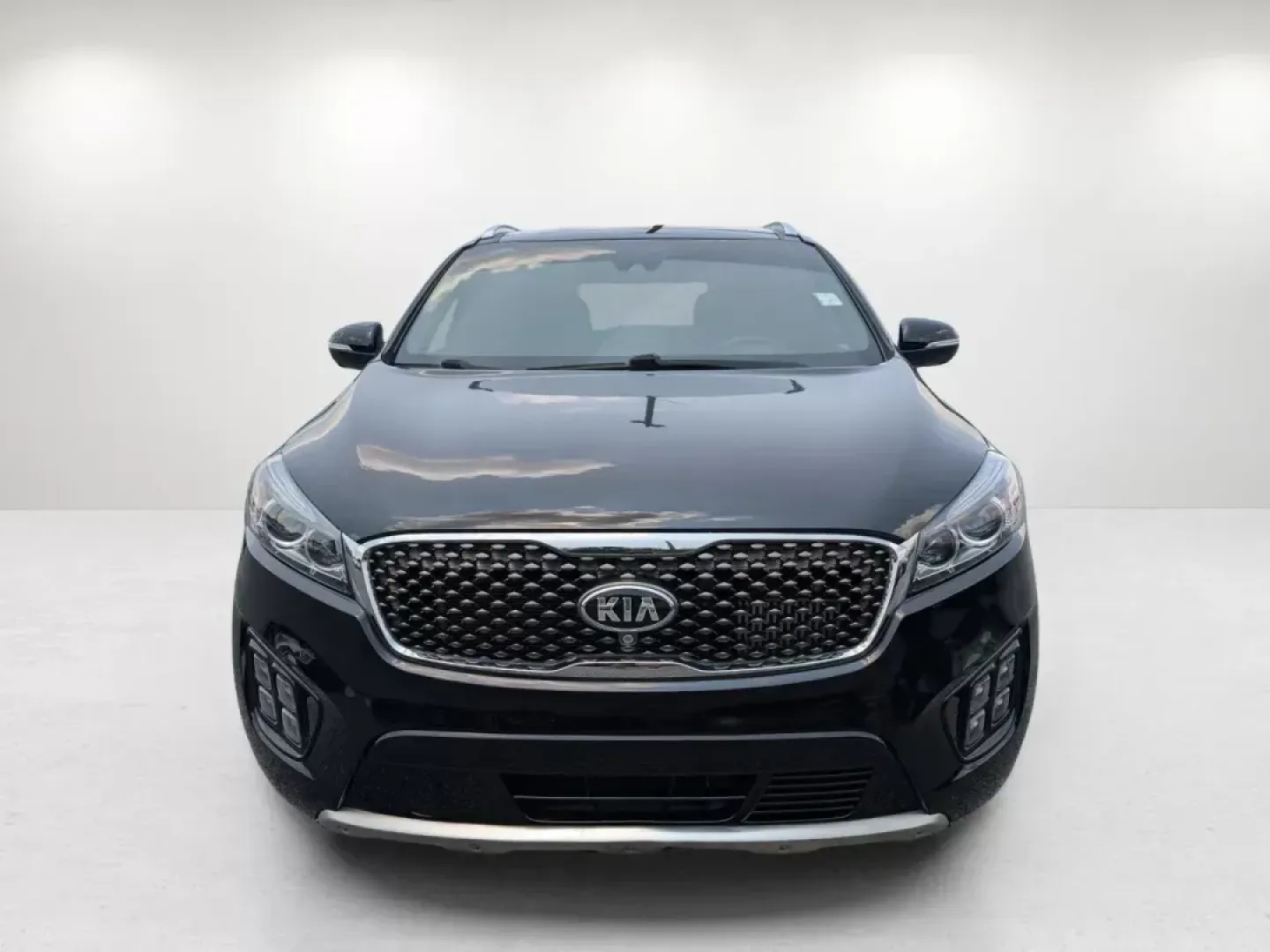 2016 /Satin Black Kia Sorento SXL (5XYPK4A18GG) with an Intercooled Turbo Regular Unleaded I-4 2.0 L/122 engine, 6-Speed Automatic w/OD transmission, located at 804 22nd Ave, Phenix City, AL, 36870, (334) 297-1860, 32.484749, -85.024475 - **Adventure Awaits with the 2016 Kia Sorento SXL - Your Perfect Family SUV!**<br /> <br /> Are you ready for your next family adventure or daily commute in a vehicle that combines style, comfort, and technology? The 2016 Kia Sorento SXL is designed to elevate your driving experience, making it the i - Photo#1
