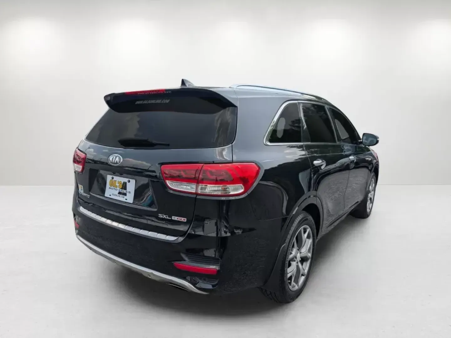 2016 /Satin Black Kia Sorento SXL (5XYPK4A18GG) with an Intercooled Turbo Regular Unleaded I-4 2.0 L/122 engine, 6-Speed Automatic w/OD transmission, located at 804 22nd Ave, Phenix City, AL, 36870, (334) 297-1860, 32.484749, -85.024475 - **Adventure Awaits with the 2016 Kia Sorento SXL - Your Perfect Family SUV!**<br /> <br /> Are you ready for your next family adventure or daily commute in a vehicle that combines style, comfort, and technology? The 2016 Kia Sorento SXL is designed to elevate your driving experience, making it the i - Photo#4