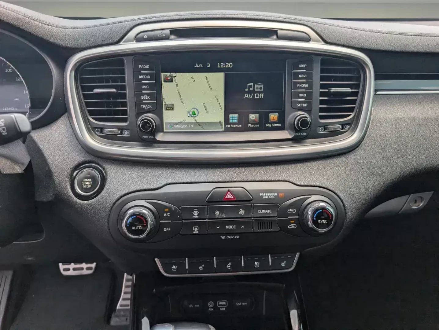 2016 /Satin Black Kia Sorento SXL (5XYPK4A18GG) with an Intercooled Turbo Regular Unleaded I-4 2.0 L/122 engine, 6-Speed Automatic w/OD transmission, located at 804 22nd Ave, Phenix City, AL, 36870, (334) 297-1860, 32.484749, -85.024475 - **Adventure Awaits with the 2016 Kia Sorento SXL - Your Perfect Family SUV!**<br /> <br /> Are you ready for your next family adventure or daily commute in a vehicle that combines style, comfort, and technology? The 2016 Kia Sorento SXL is designed to elevate your driving experience, making it the i - Photo#13