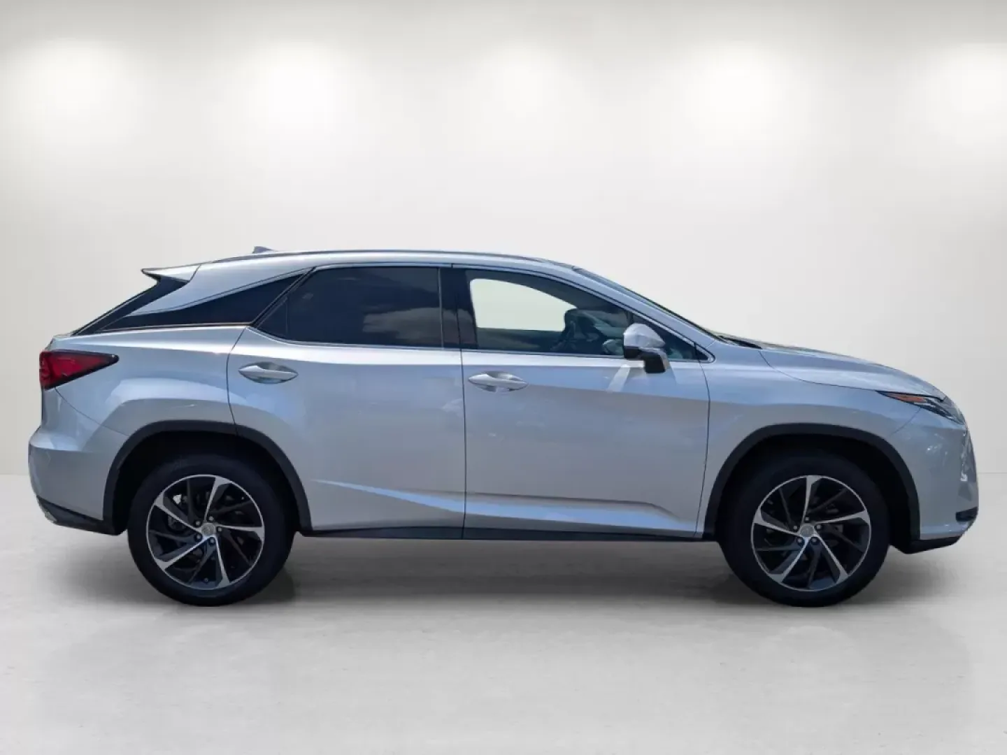 2016 Lexus RX 350 (2T2ZZMCAXGC) with an Other engine, located at 7000 Northlake Connector, Columbus, GA, 31904, (706) 987-8085, 32.524975, -84.978134 - Experience the ultimate in luxury and versatility with the 2016 Lexus RX 350, available now at Gils Auto in Phenix City, AL. This stunning SUV is not just a vehicle-it's a lifestyle upgrade, perfect for families on the go, daily commuters seeking comfort, or adventurous spirits ready to hit the open - Photo#3