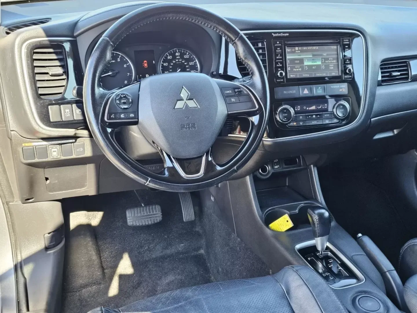 2016 Mitsubishi Outlander SEL (JA4AD3A33GZ) with an Other engine, located at 521 Old Farm Lane Rd, Prattville, AL, 36066, (334) 325-1505, 32.482460, -86.416367 - **Adventure Awaits with the 2016 Mitsubishi Outlander: Your Perfect Family SUV**<br /> <br /> Are you searching for the ideal vehicle to complement your family adventures or weekend getaways? Look no further than the 2016 Mitsubishi Outlander, available now at Gils Auto in Prattville, AL! This spaci - Photo#17