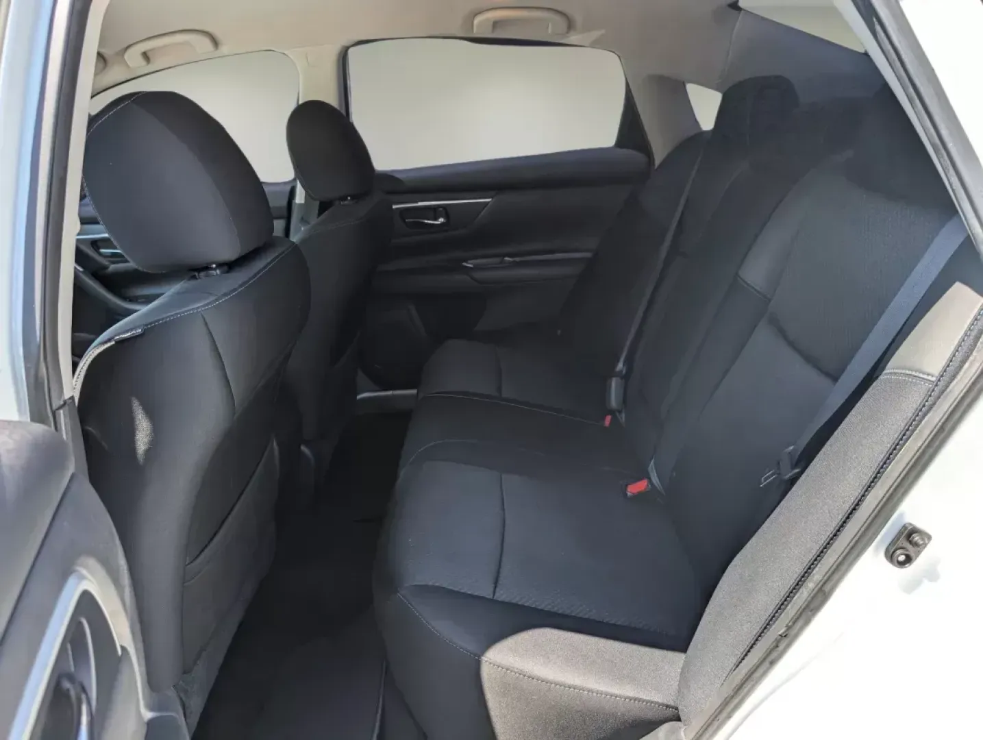2016 /Charcoal Nissan Altima 2.5 SR (1N4AL3AP8GC) with an Regular Unleaded I-4 2.5 L/152 engine, 1-Speed CVT w/OD transmission, located at 7000 Northlake Connector, Columbus, GA, 31904, (706) 987-8085, 32.524975, -84.978134 - 2016 Nissan Altima 2.5 SR - Photo#11