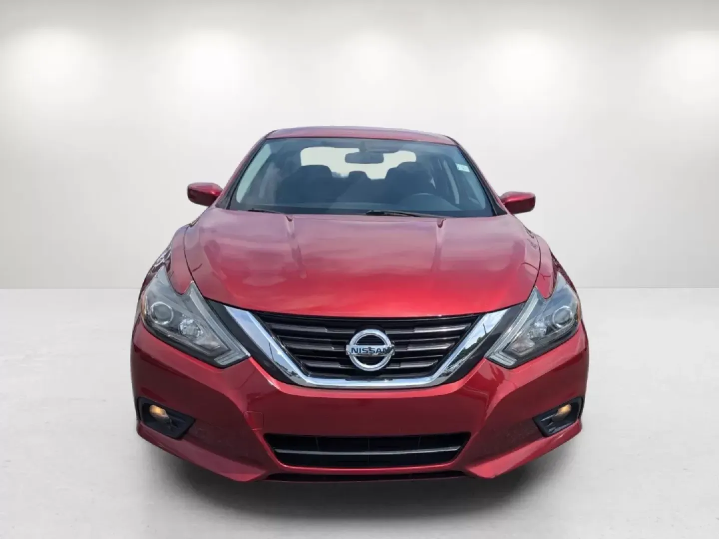 2016 /Charcoal Nissan Altima 2.5 SR (1N4AL3AP9GC) with an Other engine, located at 1430 Gateway Drive, Opelika, AL, 36801, (334) 239-0944, 32.637871, -85.409790 - Elevate your daily commute and weekend adventures with the 2016 Nissan Altima 2.5 SR, a sedan designed for those who crave a blend of style, comfort, and performance. Whether you're navigating busy city streets or embarking on a road trip, this vehicle is the perfect companion for your lifestyle in - Photo#1