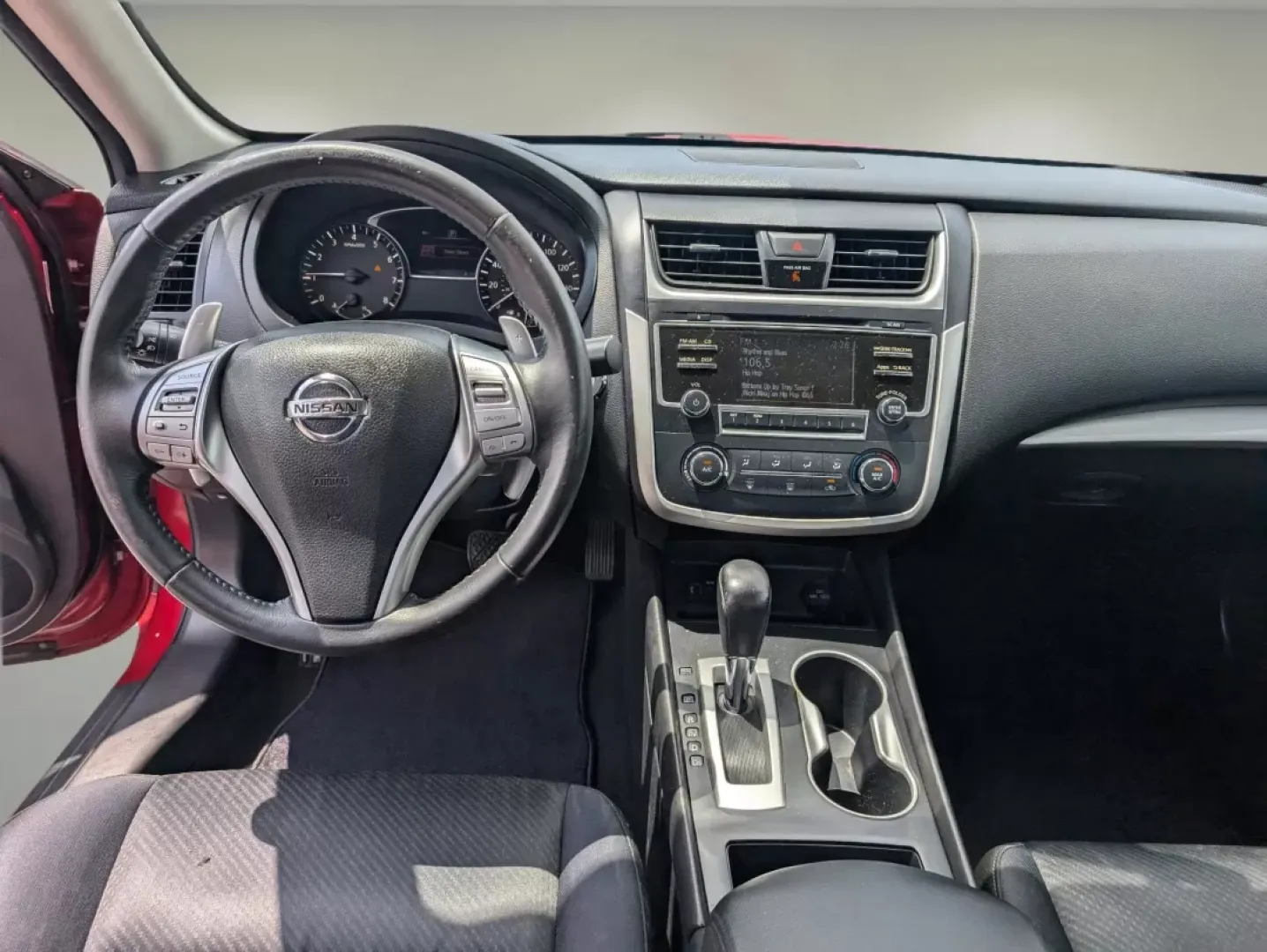 2016 /Charcoal Nissan Altima 2.5 SR (1N4AL3AP9GC) with an Other engine, located at 1430 Gateway Drive, Opelika, AL, 36801, (334) 239-0944, 32.637871, -85.409790 - Elevate your daily commute and weekend adventures with the 2016 Nissan Altima 2.5 SR, a sedan designed for those who crave a blend of style, comfort, and performance. Whether you're navigating busy city streets or embarking on a road trip, this vehicle is the perfect companion for your lifestyle in - Photo#12