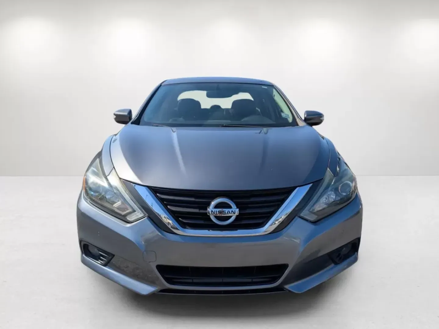 2016 Nissan Altima 3.5 SL (1N4BL3AP1GC) with an Other engine, located at 7000 Northlake Connector, Columbus, GA, 31904, (706) 987-8085, 32.524975, -84.978134 - **Experience Everyday Excellence with the 2016 Nissan Altima Your Ideal Sedan for Phenix City, AL!**<br /> <br /> Are you in the market for a dependable sedan that effortlessly blends comfort, style, and efficiency? Look no further than this stunning 2016 Nissan Altima, available now at Gils Auto, - Photo#1