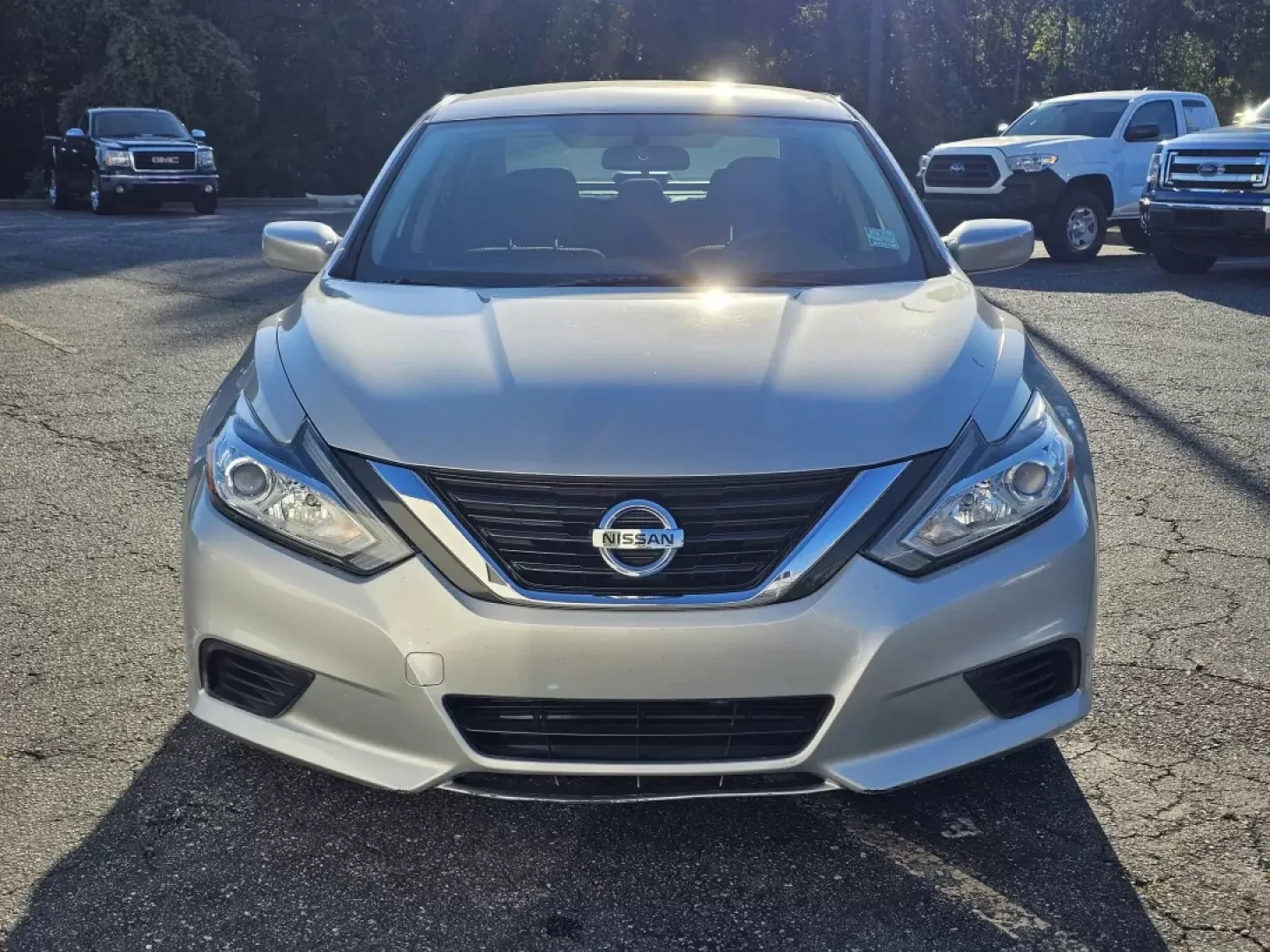 2016 /Charcoal Nissan Altima 2.5 S (1N4AL3AP3GN) with an Other engine, located at 3959 U.S. 80 W, Phenix City, AL, 36870, (334) 297-4885, 32.469296, -85.135185 - **Discover Your Perfect Daily Driver: 2016 Nissan Altima 2.5 S at Gils Auto - Phenix City**<br /> <br /> Are you searching for a reliable sedan that fits seamlessly into your busy lifestyle? Look no further than this stunning 2016 Nissan Altima 2.5 S at Gils Auto in Phenix City, AL. Ideal for daily - Photo#1