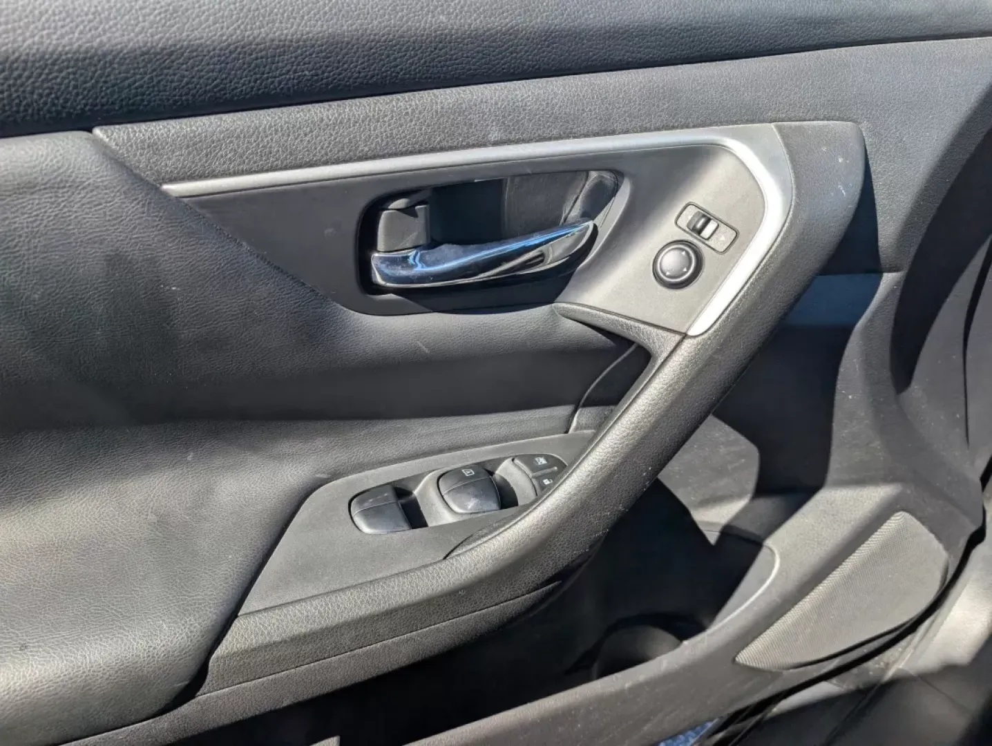 2016 /Charcoal Nissan Altima 2.5 S (1N4AL3AP3GC) with an Other engine, located at 5115 14th Ave., Columbus, GA, 31904, (706) 323-0345, 32.511494, -84.971046 - Experience a new level of driving with the 2016 Nissan Altima 2.5 S, a blend of style, reliability, and comfort-ideal for both daily commutes and weekend getaways. Whether you're a growing family navigating the bustling streets of Phenix City or a budget-conscious buyer searching for low down paymen - Photo#11