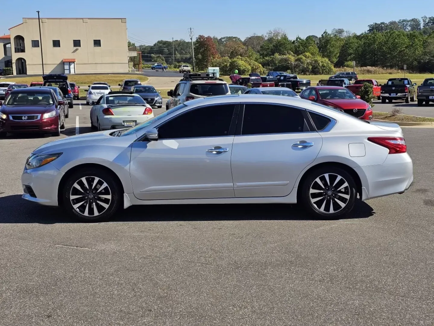 2016 /Charcoal Nissan Altima 2.5 SL (1N4AL3AP6GC) with an Other engine, located at 521 Old Farm Lane Rd, Prattville, AL, 36066, (334) 325-1505, 32.482460, -86.416367 - **Discover Your Next Adventure with the 2016 Nissan Altima 2.5 SL at Gils Auto - Prattville!**<br /> <br /> Are you searching for the perfect sedan to enhance your daily commute, weekend road trips, or family outings? Look no further! At Gils Auto, located at 521 Old Farm Lane Rd in Prattville, AL, - Photo#7