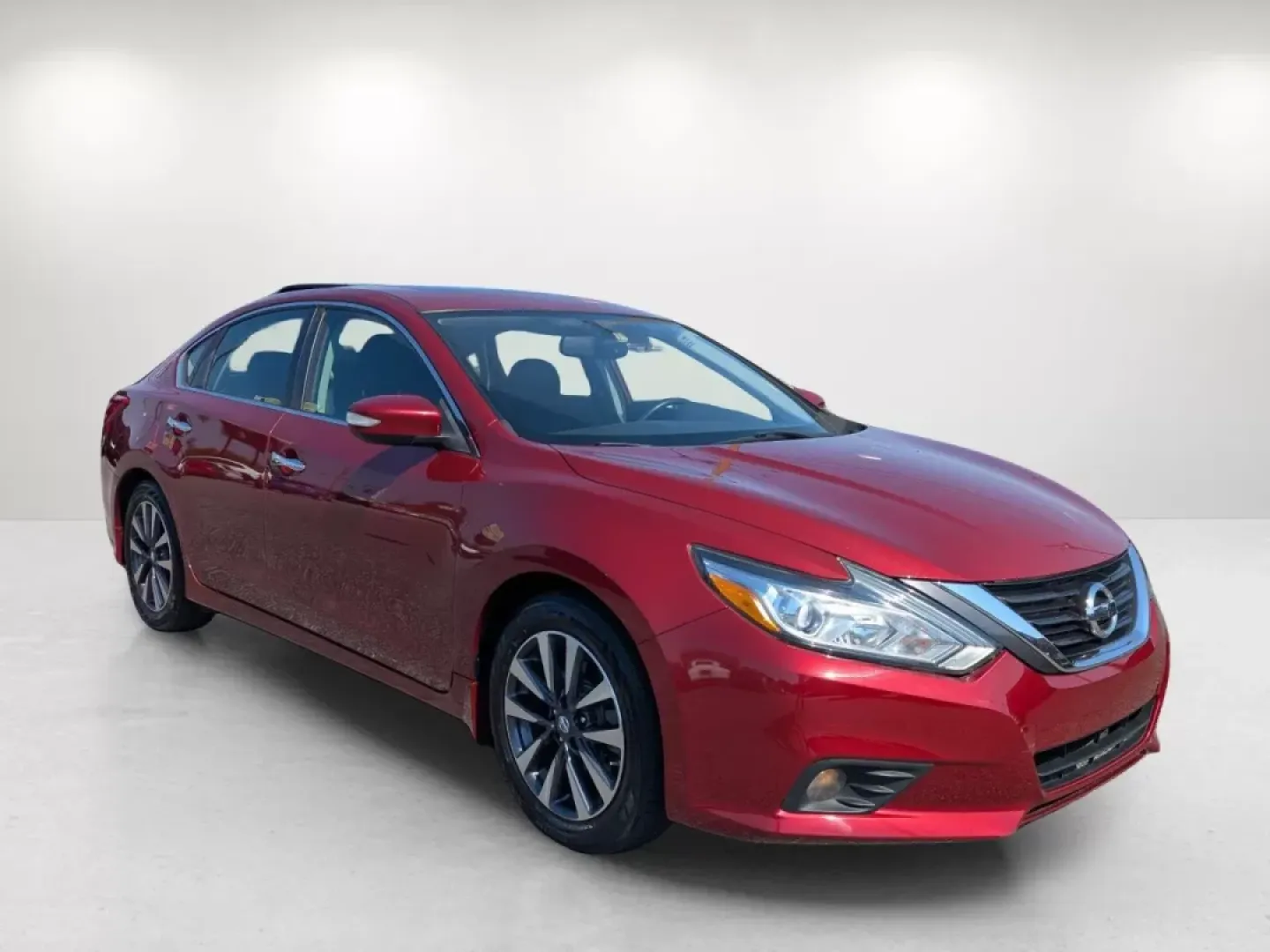 2016 /Charcoal Nissan Altima 2.5 SV (1N4AL3AP9GC) with an Other engine, located at 5115 14th Ave., Columbus, GA, 31904, (706) 323-0345, 32.511494, -84.971046 - **Drive into Adventure with the 2016 Nissan Altima 2.5 SV Your Ideal Companion for Life in Phenix City!**<br /> <br /> Are you looking for a vehicle that seamlessly blends comfort, style, and affordability? Look no further than this stunning 2016 Nissan Altima 2.5 SV, now available at Gils Auto in - Photo#2