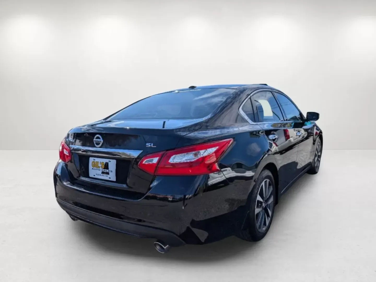 2016 /Charcoal Nissan Altima 2.5 SL (1N4AL3AP3GC) with an Other engine, located at 7000 Northlake Connector, Columbus, GA, 31904, (706) 987-8085, 32.524975, -84.978134 - **Experience Unmatched Comfort and Style with the 2016 Nissan Altima 2.5 SL!** <br /> <br /> Looking for a vehicle that seamlessly fits into your busy lifestyle? Whether you're commuting to work, shuttling the kids around, or taking weekend road trips, the 2016 Nissan Altima 2.5 SL is the perfect ch - Photo#4