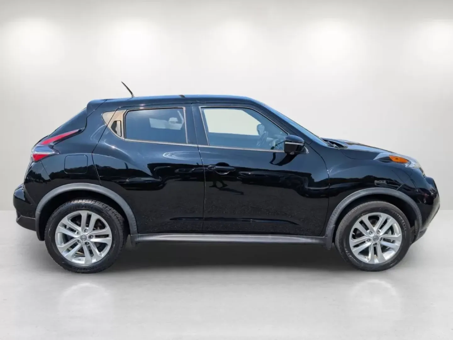 2016 /Black Nissan Juke SL (JN8AF5MR9GT) with an Other engine, located at 521 Old Farm Lane Rd, Prattville, AL, 36066, (334) 325-1505, 32.482460, -86.416367 - ### Your Perfect Adventure Awaits: 2016 Nissan Juke SL at Gils Auto in Phenix City, AL<br /> <br /> Ready for your next journey? Whether you're embarking on daily commutes or planning weekend getaways, the 2016 Nissan Juke SL is designed for those who crave a dynamic lifestyle. With its sporty exter - Photo#3