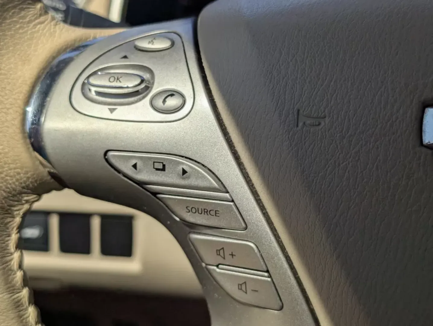 2016 /Beige Nissan Murano Platinum (5N1AZ2MG4GN) with an Other engine, located at 5115 14th Ave., Columbus, GA, 31904, (706) 323-0345, 32.511494, -84.971046 - Elevate your driving experience with the 2016 Nissan Murano Platinum, now available at Gils Auto in Phenix City, AL. Imagine cruising down the scenic U.S. 80 W, your family comfortably settled in the spacious interior of this stylish SUV, complete with luxurious beige leather-appointed seats and a p - Photo#20