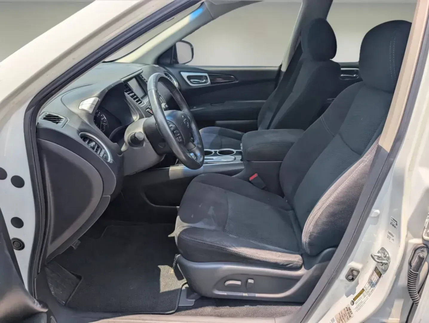 2016 Nissan Pathfinder SV (5N1AR2MN4GC) with an Regular Unleaded V-6 3.5 L/213 engine, 1-Speed CVT w/OD transmission, located at 804 22nd Ave, Phenix City, AL, 36870, (334) 297-1860, 32.484749, -85.024475 - **Discover Your Perfect Adventure Companion: 2016 Nissan Pathfinder SV at Gils Auto - Phenix City #2**<br /> <br /> Are you ready to elevate your family's adventures or simplify your daily commute? The 2016 Nissan Pathfinder SV, available at Gils Auto - Phenix City #2, is not just a vehicle; it's yo - Photo#9