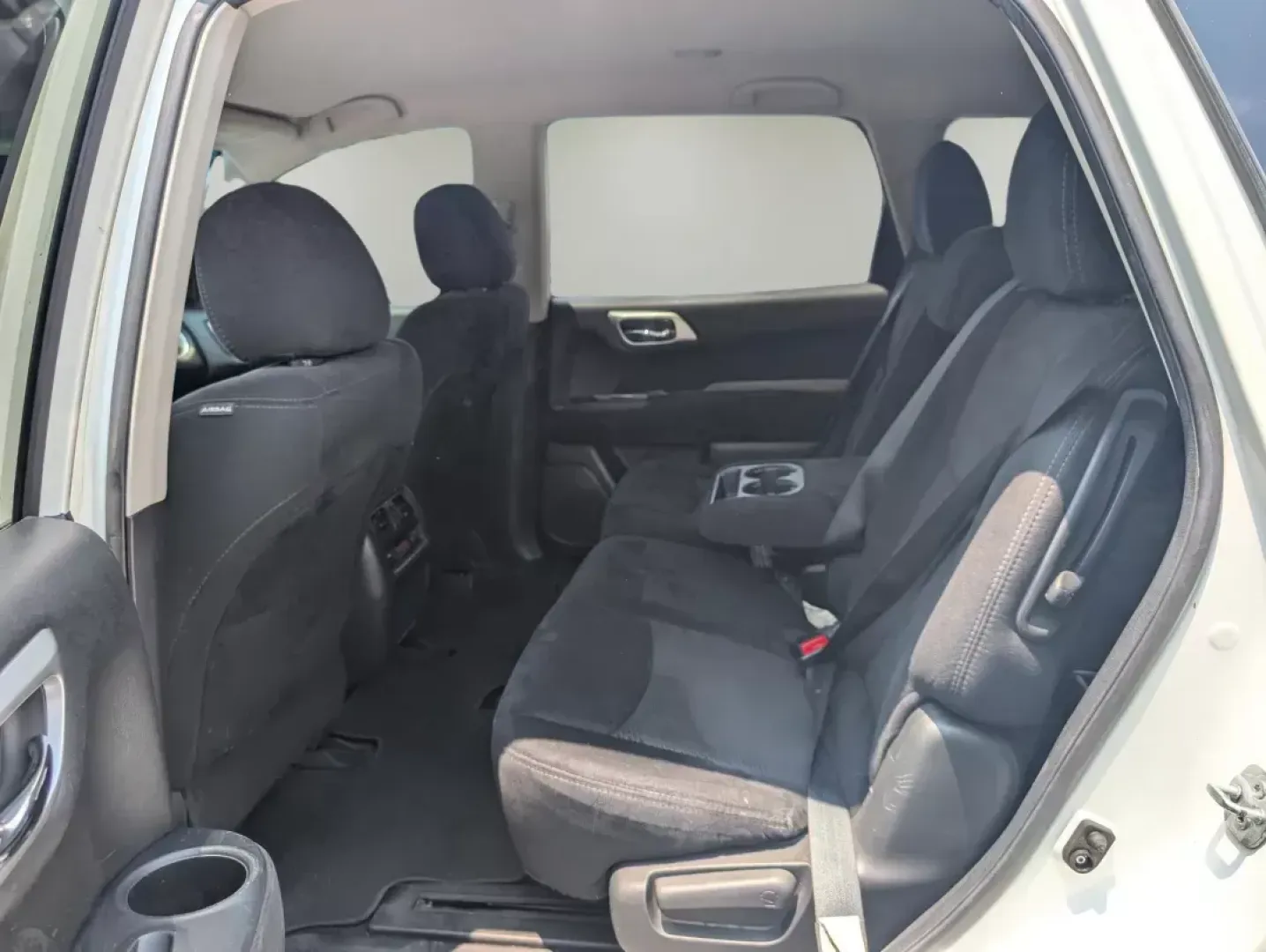 2016 Nissan Pathfinder SV (5N1AR2MN4GC) with an Regular Unleaded V-6 3.5 L/213 engine, 1-Speed CVT w/OD transmission, located at 804 22nd Ave, Phenix City, AL, 36870, (334) 297-1860, 32.484749, -85.024475 - **Discover Your Perfect Adventure Companion: 2016 Nissan Pathfinder SV at Gils Auto - Phenix City #2**<br /> <br /> Are you ready to elevate your family's adventures or simplify your daily commute? The 2016 Nissan Pathfinder SV, available at Gils Auto - Phenix City #2, is not just a vehicle; it's yo - Photo#10