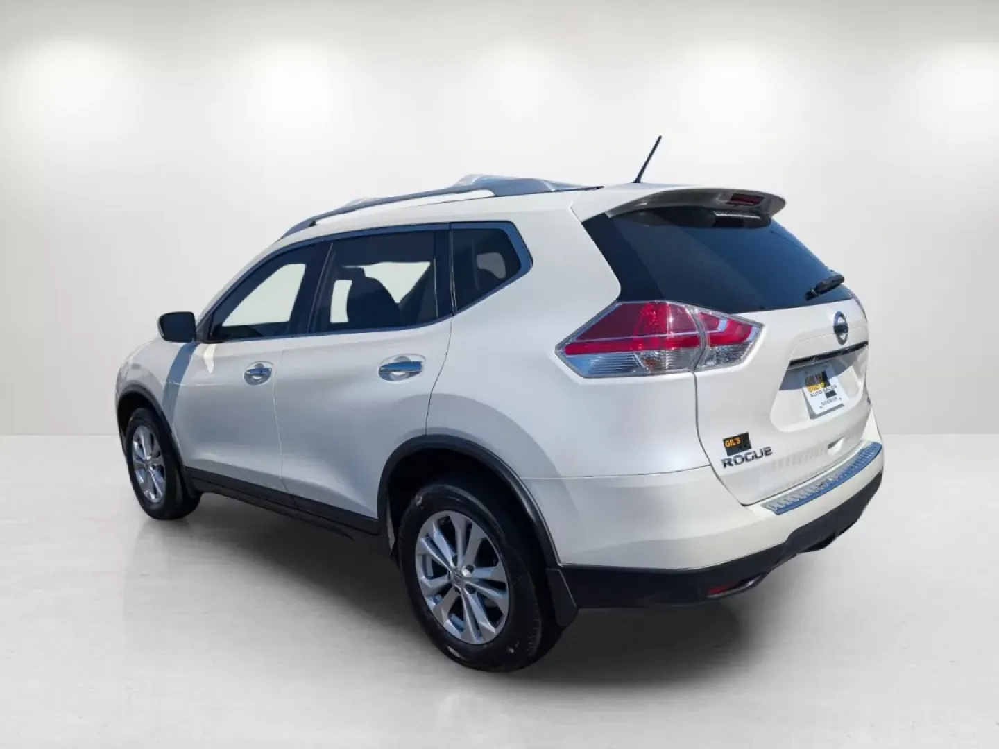 2016 /Charcoal Nissan Rogue SV (KNMAT2MV2GP) with an Other engine, located at 521 Old Farm Lane Rd, Prattville, AL, 36066, (334) 325-1505, 32.482460, -86.416367 - **Unleash Your Adventurous Spirit with the 2016 Nissan Rogue SV AWD at Gils Auto - Phenix City!**<br /> <br /> If you're looking for a versatile SUV that perfectly balances comfort and performance for your active lifestyle, the 2016 Nissan Rogue SV AWD is your ideal match! Whether you're navigating - Photo#6