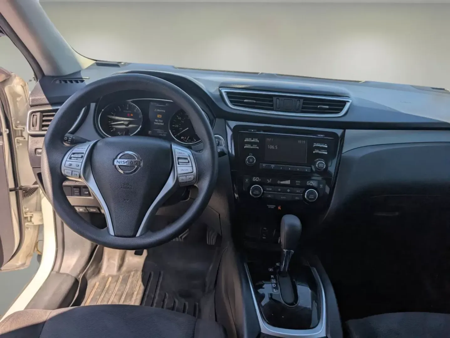 2016 /Charcoal Nissan Rogue SV (KNMAT2MV2GP) with an Other engine, located at 521 Old Farm Lane Rd, Prattville, AL, 36066, (334) 325-1505, 32.482460, -86.416367 - **Unleash Your Adventurous Spirit with the 2016 Nissan Rogue SV AWD at Gils Auto - Phenix City!**<br /> <br /> If you're looking for a versatile SUV that perfectly balances comfort and performance for your active lifestyle, the 2016 Nissan Rogue SV AWD is your ideal match! Whether you're navigating - Photo#11
