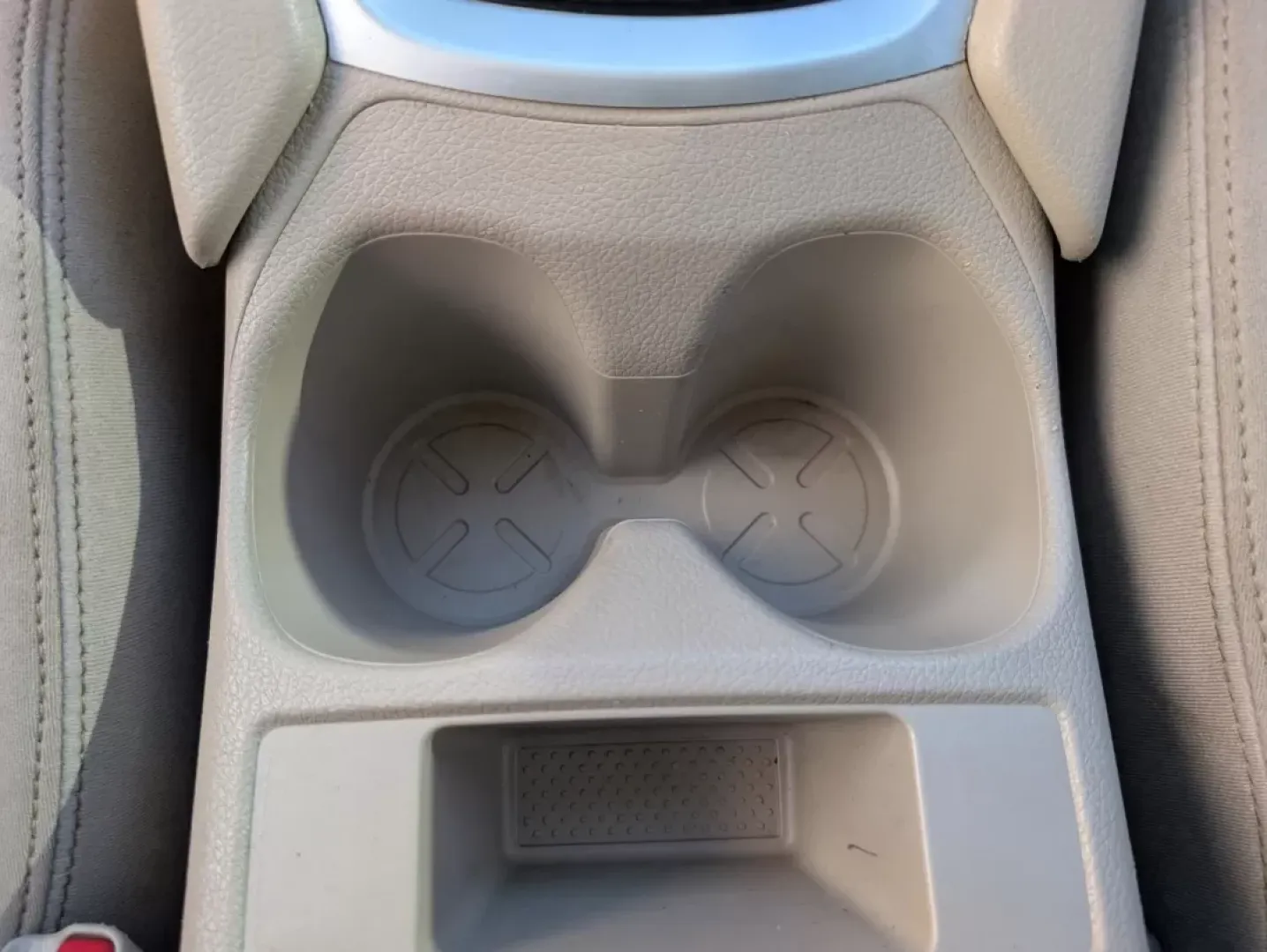 2016 /Almond Nissan Rogue SV (5N1AT2MT5GC) with an Other engine, located at 1430 Gateway Drive, Opelika, AL, 36801, (334) 239-0944, 32.637871, -85.409790 - Discover the ultimate blend of comfort, style, and reliability with this **2016 Nissan Rogue SV**, an ideal choice for families, daily commuters, or anyone seeking adventure on the go. This versatile SUV, available at **Gils Auto**, located at **3959 U.S. 80 W, Phenix City, AL 36870**, is designed t - Photo#12