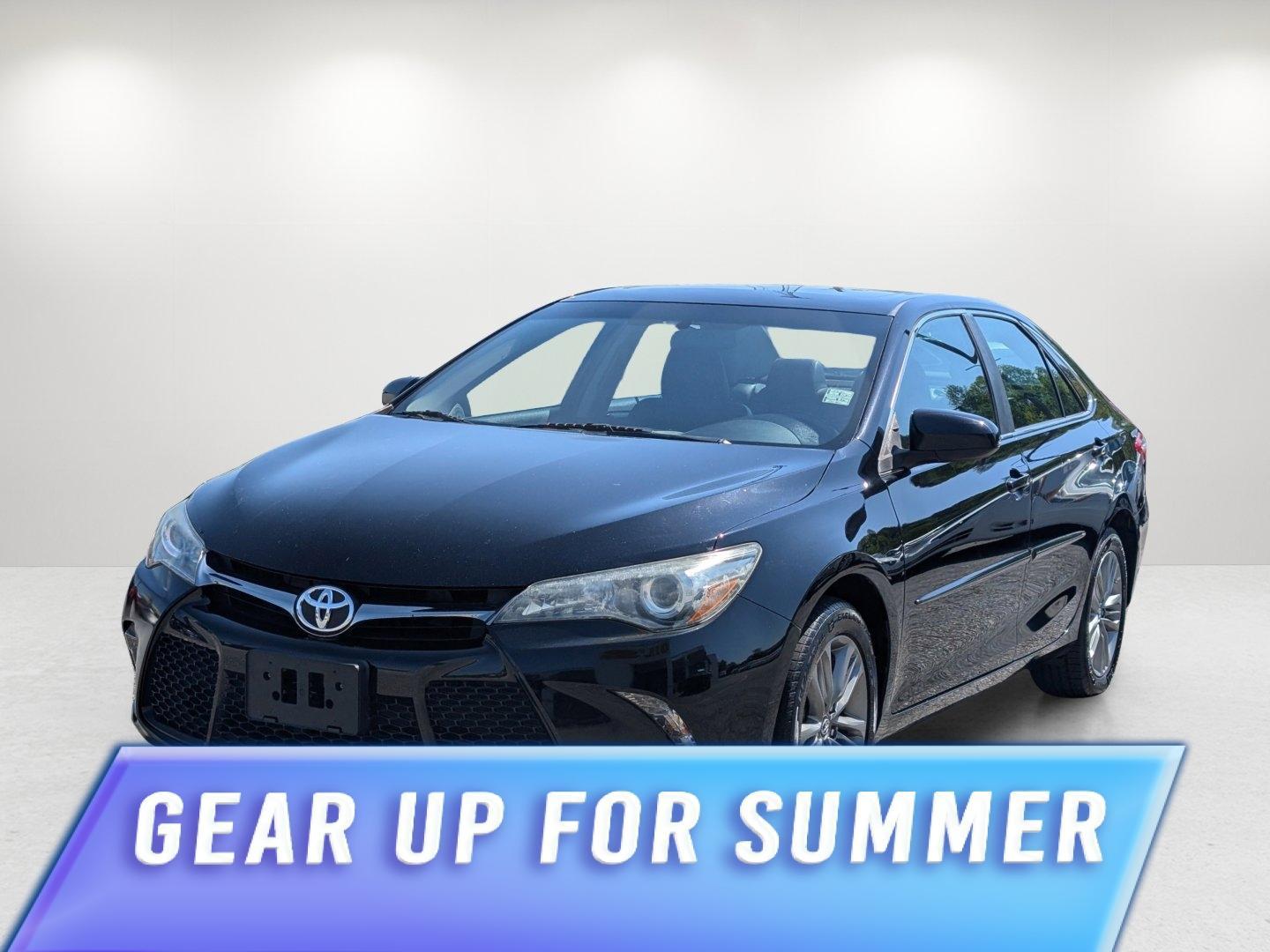 2016 Toyota Camry SE (4T1BF1FK9GU) with an Regular Unleaded I-4 2.5 L/152 engine, 6-Speed Automatic w/OD transmission, located at 7000 Northlake Connector, Columbus, GA, 31904, (706) 987-8085, 32.524975, -84.978134 - 2016 Toyota Camry SE - Photo#0