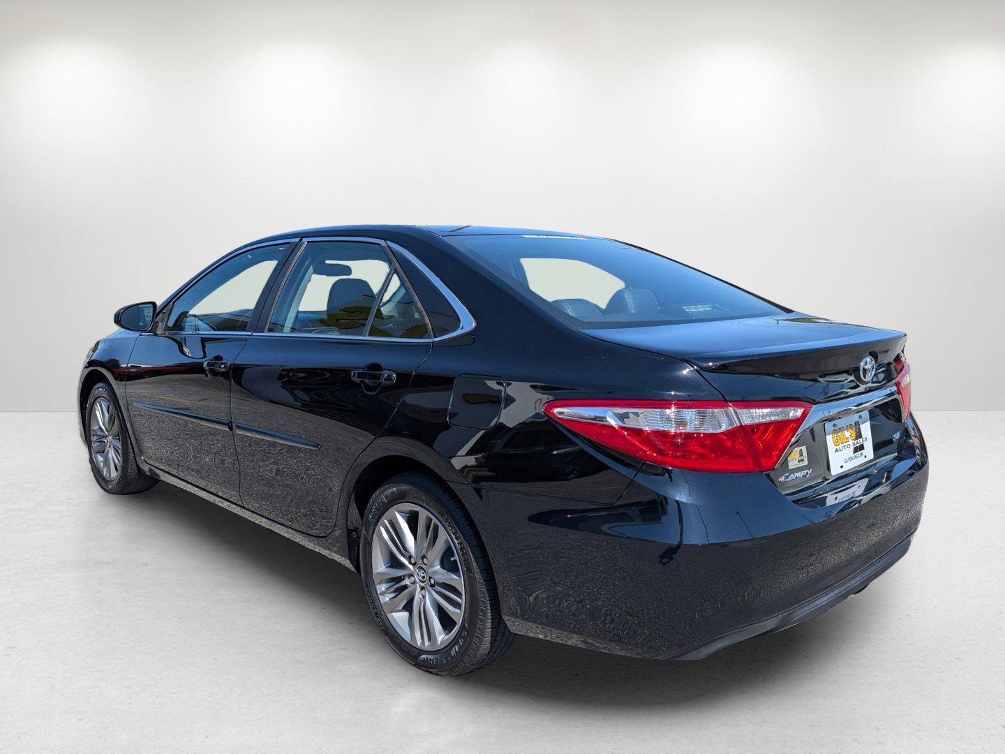 2016 Toyota Camry SE (4T1BF1FK9GU) with an Regular Unleaded I-4 2.5 L/152 engine, 6-Speed Automatic w/OD transmission, located at 7000 Northlake Connector, Columbus, GA, 31904, (706) 987-8085, 32.524975, -84.978134 - 2016 Toyota Camry SE - Photo#6