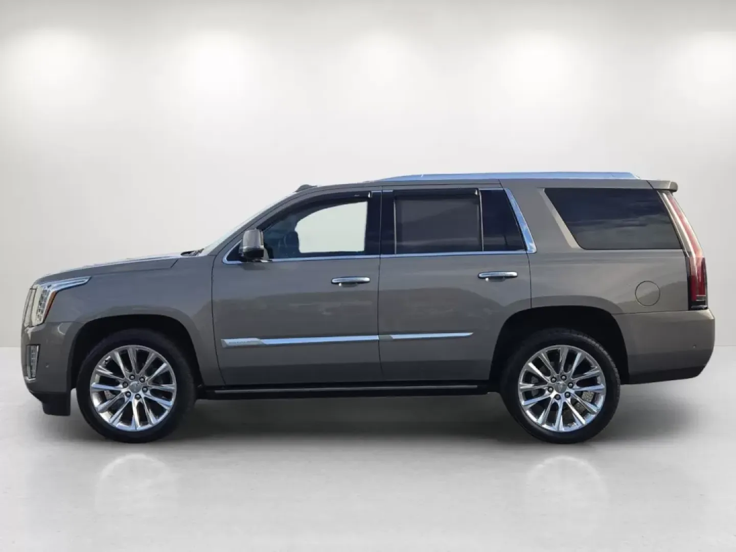 2017 /Shale with Cocoa Accents Cadillac Escalade Premium Luxury (1GYS3CKJ9HR) with an Other engine, located at 3959 U.S. 80 W, Phenix City, AL, 36870, (334) 297-4885, 32.469296, -85.135185 - Unleash your adventurous spirit with the stunning 2017 Cadillac Escalade Premium Luxury, now available at Gils Auto in Phenix City, AL. This SUV is not just a mode of transportation; it's a lifestyle choice perfect for families, weekend warriors, and those who appreciate the finer things in life. Wh - Photo#9