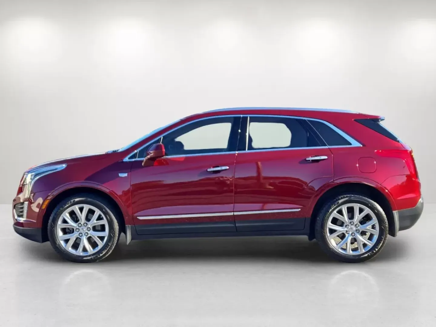 2017 /Maple Sugar Cadillac XT5 Platinum AWD (1GYKNFRS1HZ) with an Other engine, located at 5115 14th Ave., Columbus, GA, 31904, (706) 323-0345, 32.511494, -84.971046 - **Unleash Luxury and Adventure with the 2017 Cadillac XT5 Platinum AWD at Gils Auto!**<br /> <br /> Imagine driving through the vibrant streets of Phenix City, AL, with the wind in your hair and the luxurious comfort of a 2017 Cadillac XT5 Platinum AWD. This SUV is designed for those who crave a lif - Photo#8