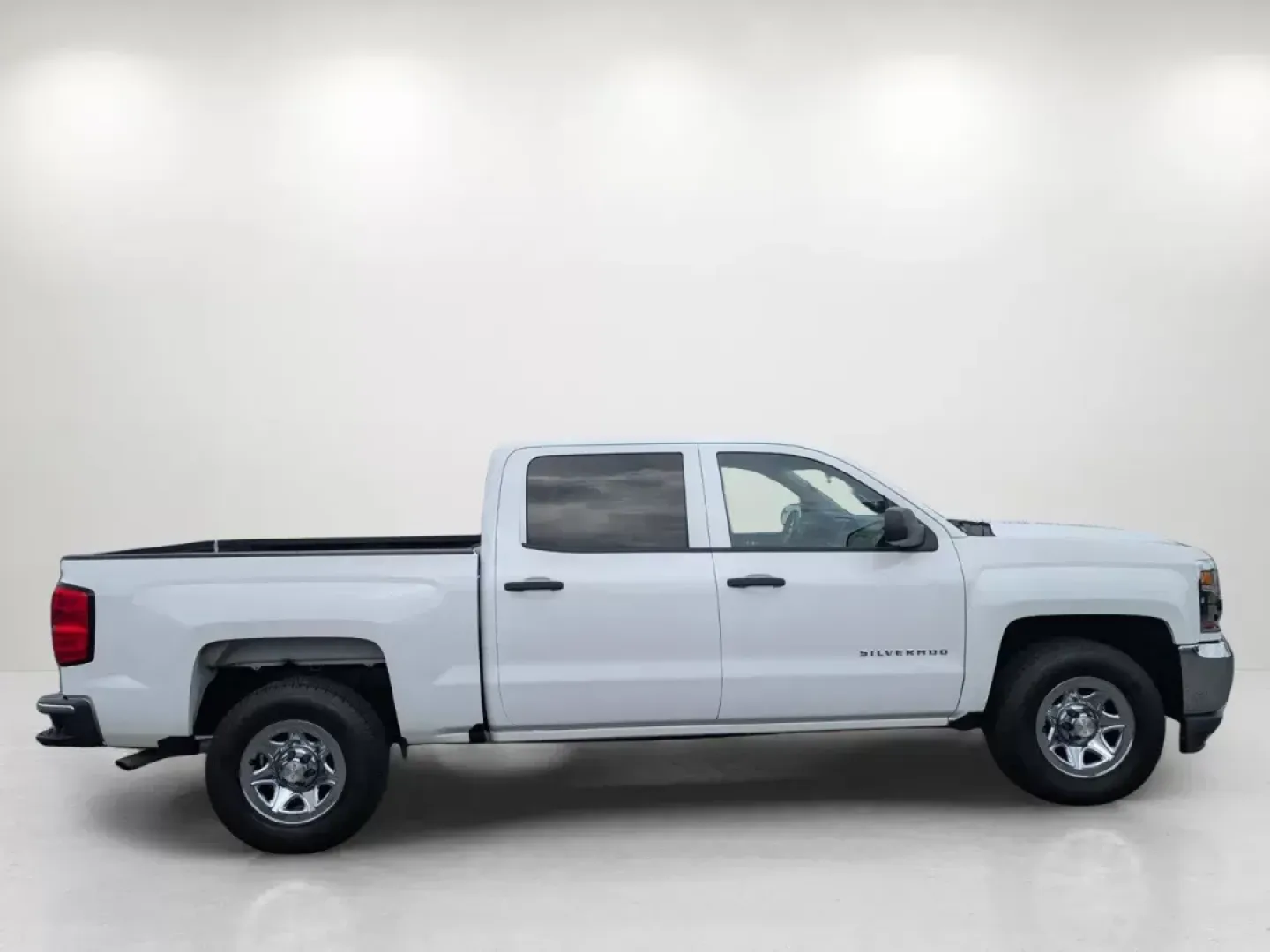 2017 /Dark Ash with Jet Black Interior Accents Chevrolet Silverado 1500 LS (3GCPCNEC5HG) with an Gas V8 5.3L/325 engine, 6-Speed Automatic transmission, located at 3959 U.S. 80 W, Phenix City, AL, 36870, (334) 297-4885, 32.469296, -85.135185 - **Elevate Your Adventures with This 2017 Chevrolet Silverado 1500 at Gils Auto!**<br /> <br /> Are you in search of a reliable vehicle that can handle your busy lifestyle? Whether you're a dedicated commuter, a weekend warrior, or a growing family, the 2017 Chevrolet Silverado 1500 is designed to me - Photo#4